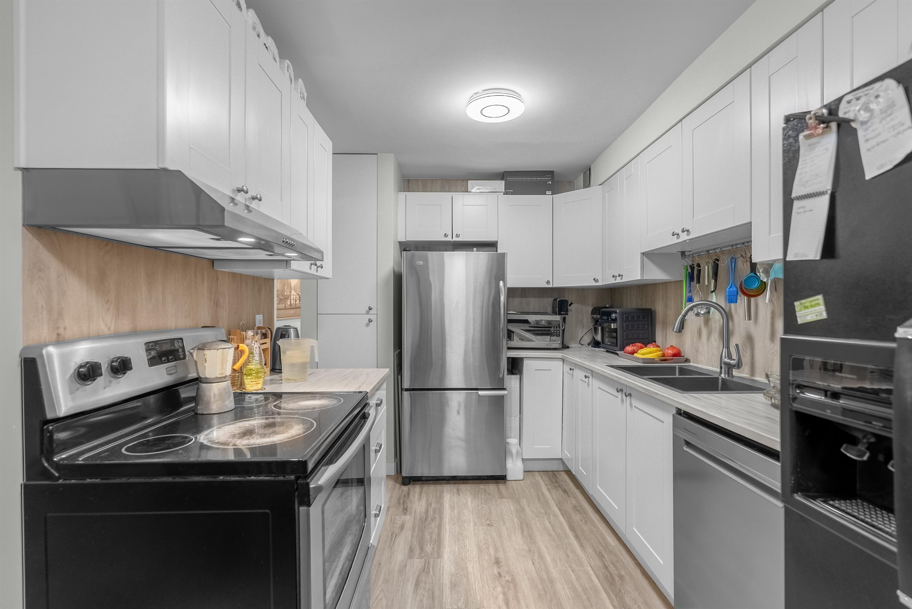 101 515 ELEVENTH STREET, R3064420, BC,