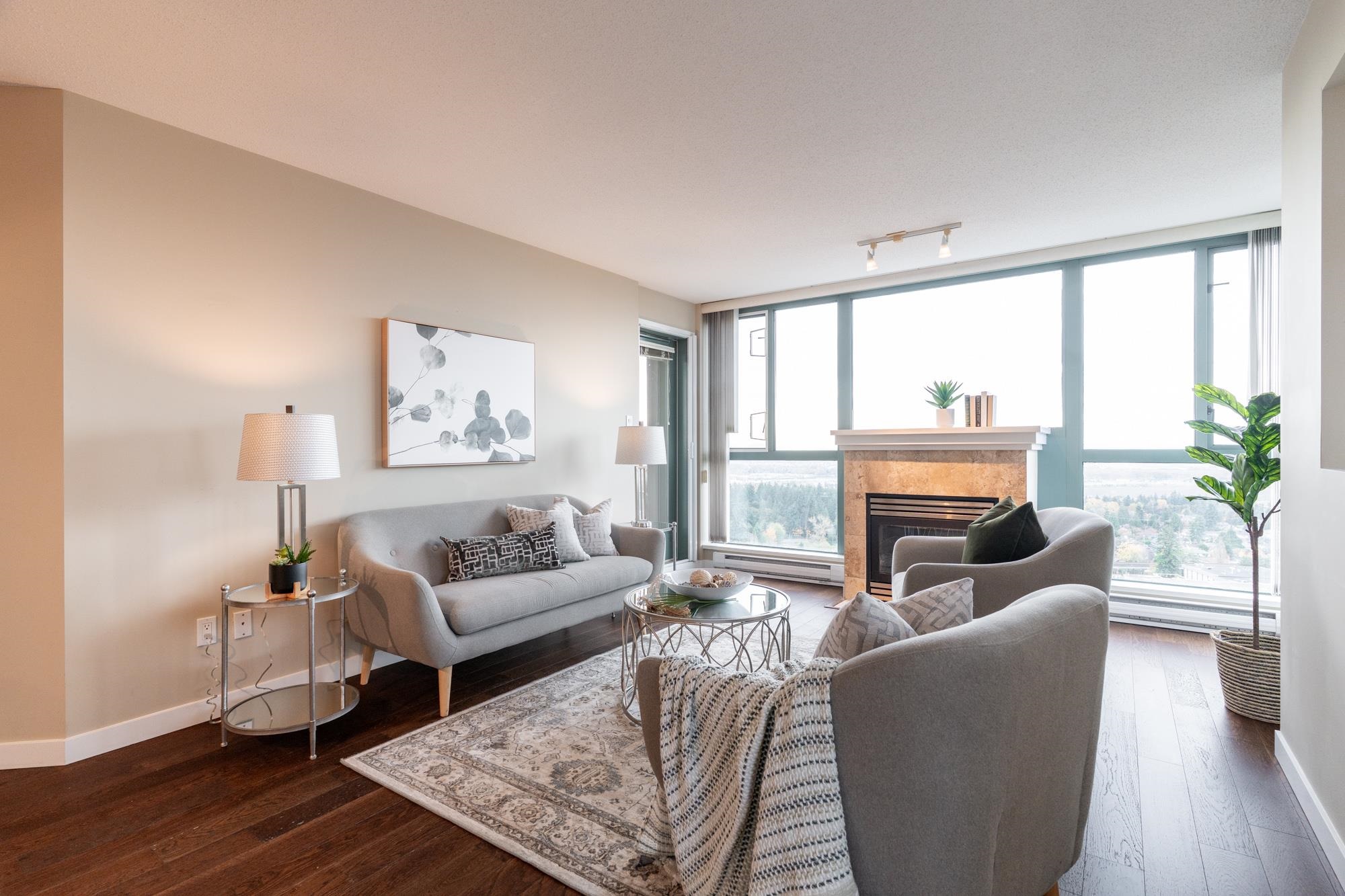 1704 6659 SOUTHOAKS CRESCENT, R3064453, BC,