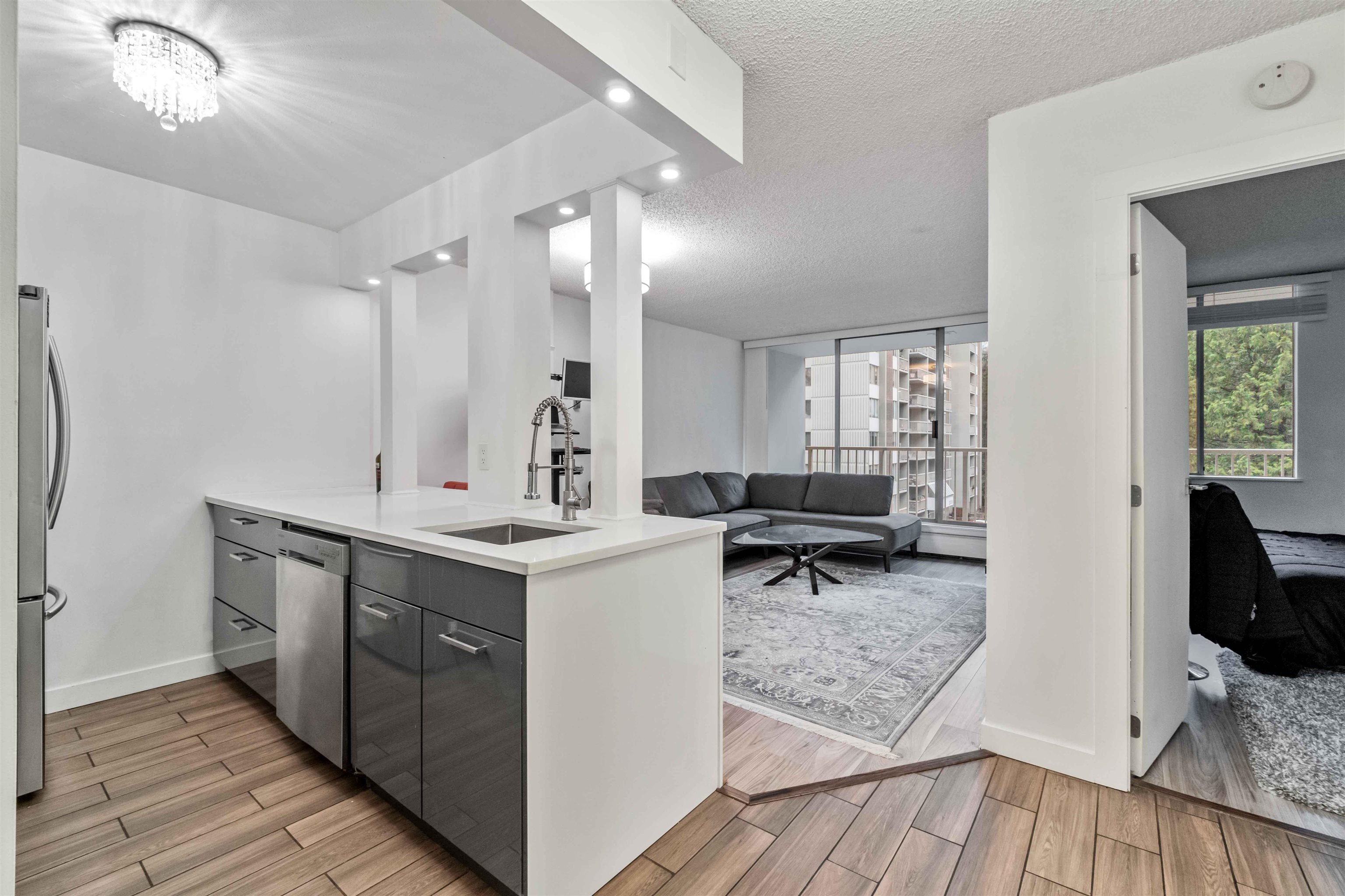 506 2004 FULLERTON AVENUE, R3064511, BC,