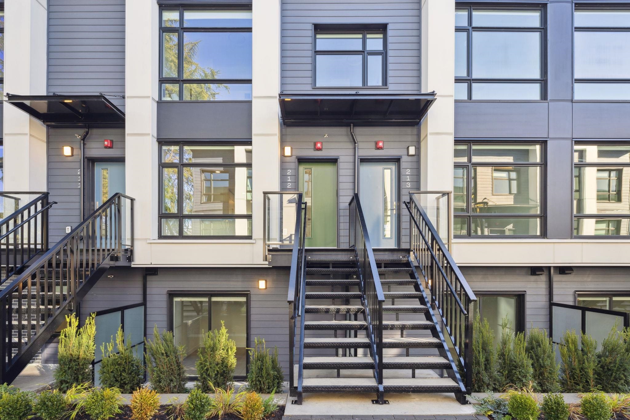 222 1010 47TH AVENUE, R3064591, BC,