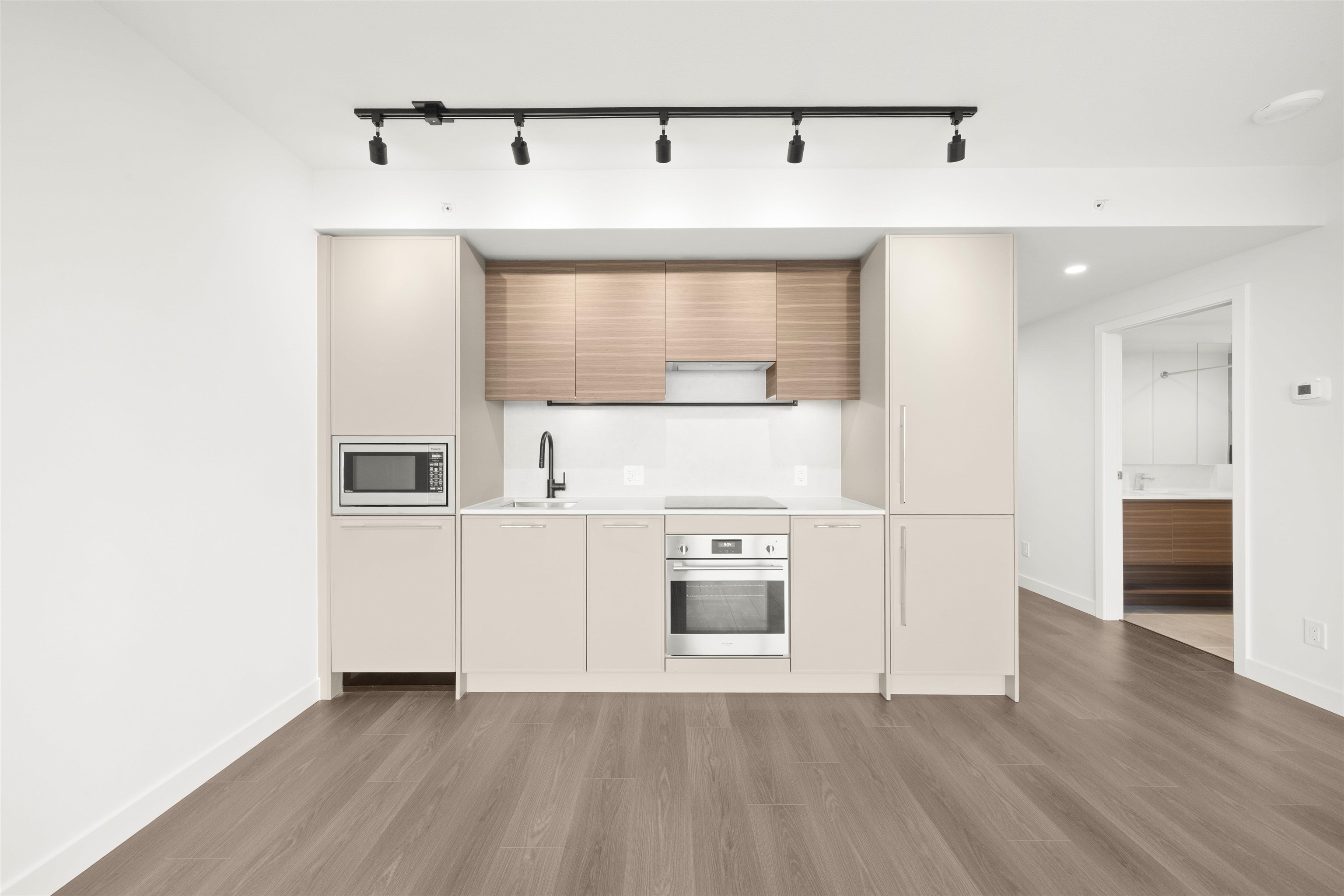 4208 13745 GEORGE JUNCTION, R3064623, BC,