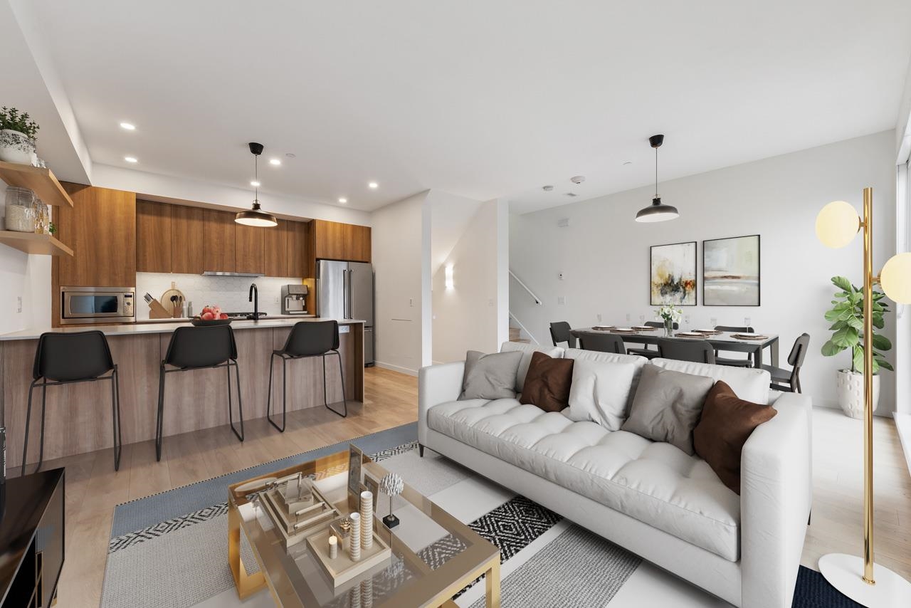 2 533 3RD STREET, R3064634, BC,