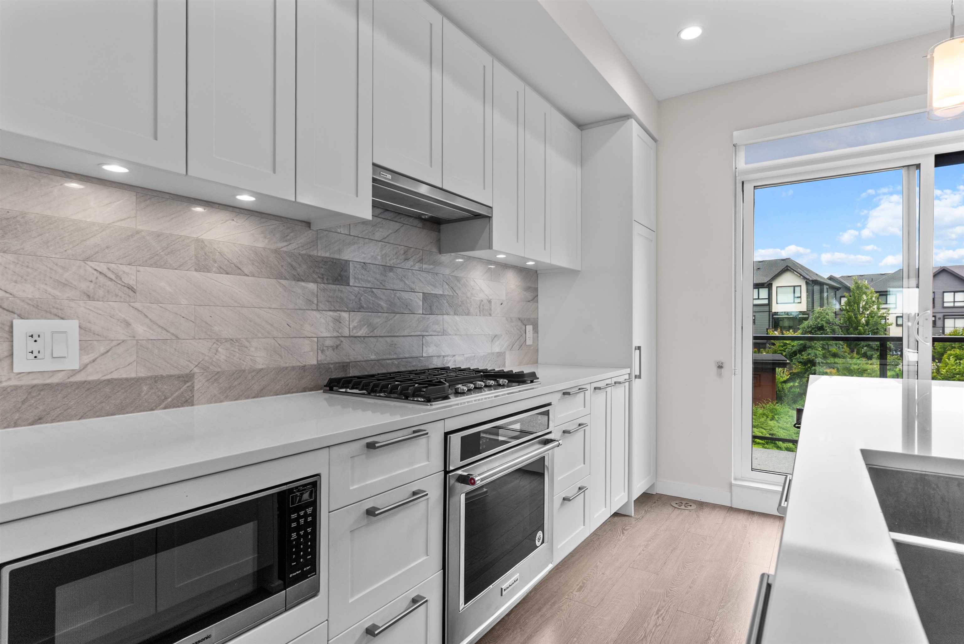 133 4738 HEMLOCK WAY, R3064909, BC,