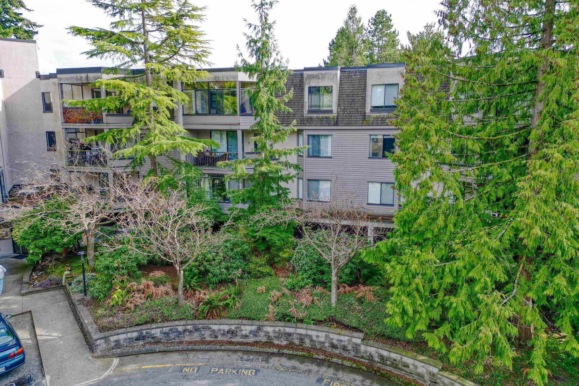 203 1740 SOUTHMERE CRESCENT, R3065006, BC,