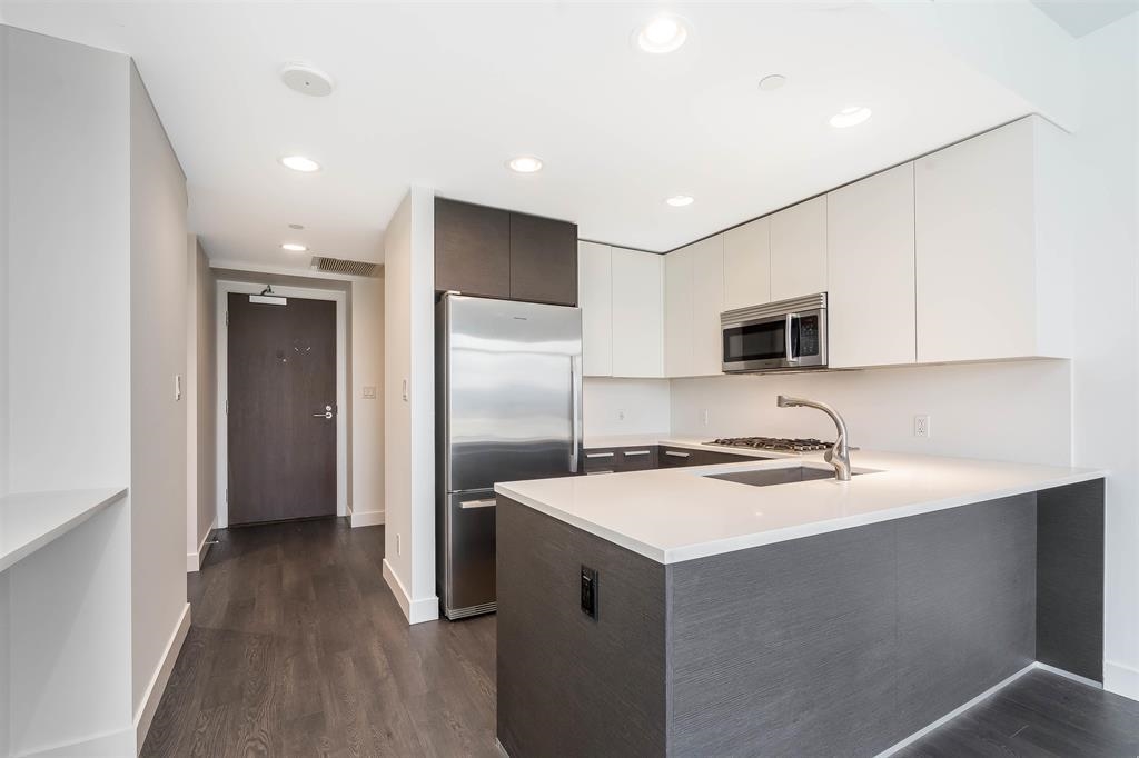 2803 2008 ROSSER AVENUE, R3065027, BC,