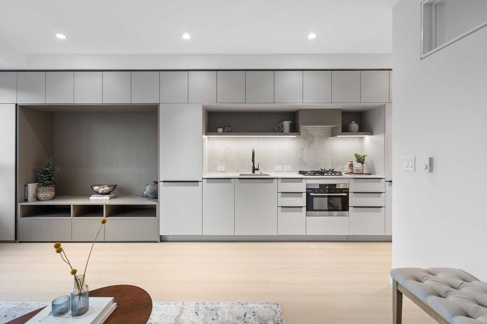 MLS® listing #R3065034 for sale located at 509 2015 ST. JOHNS STREET