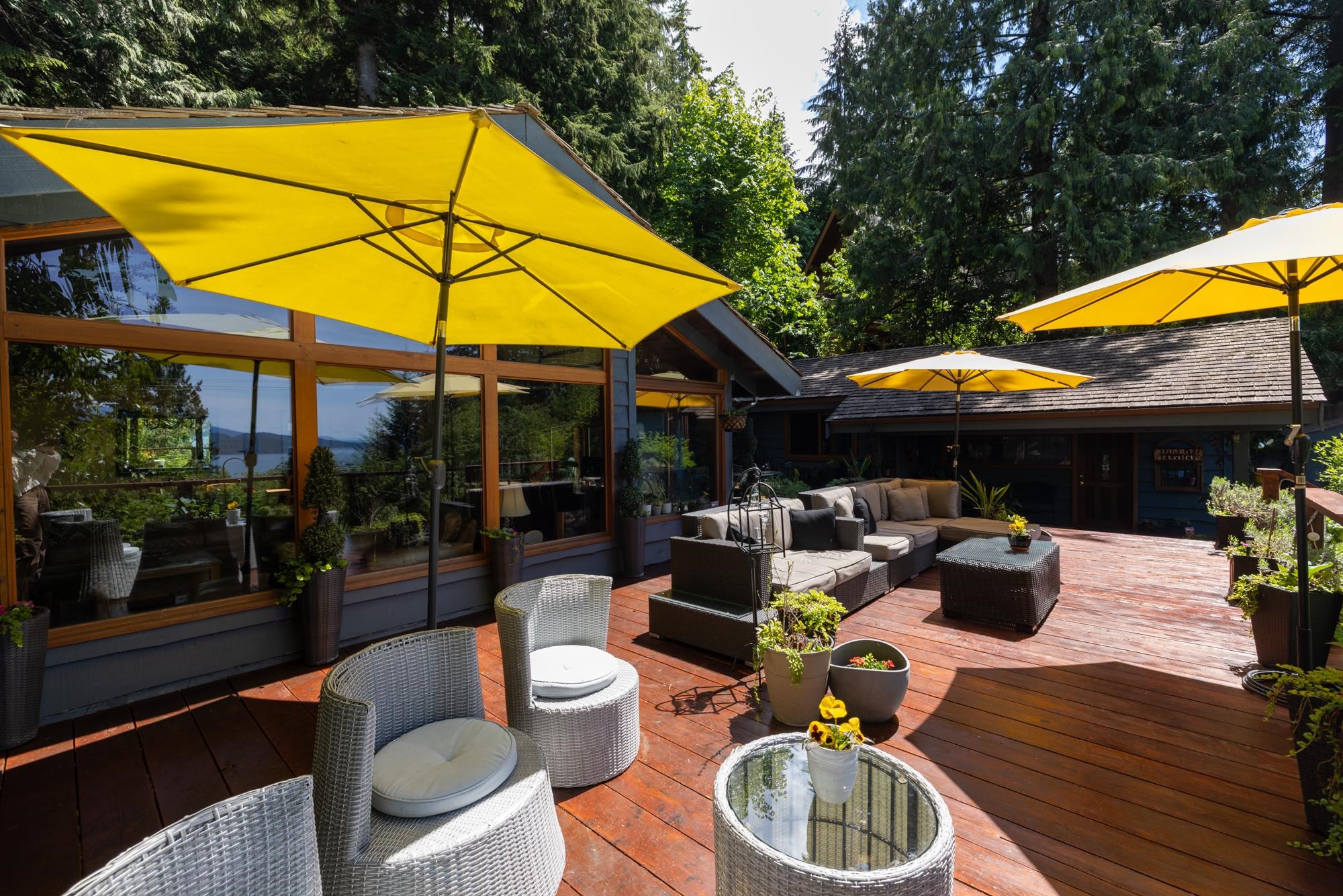 MLS® listing #R3065089 for sale located at 315 BAYVIEW ROAD, Lions Bay BC V0N 2E0