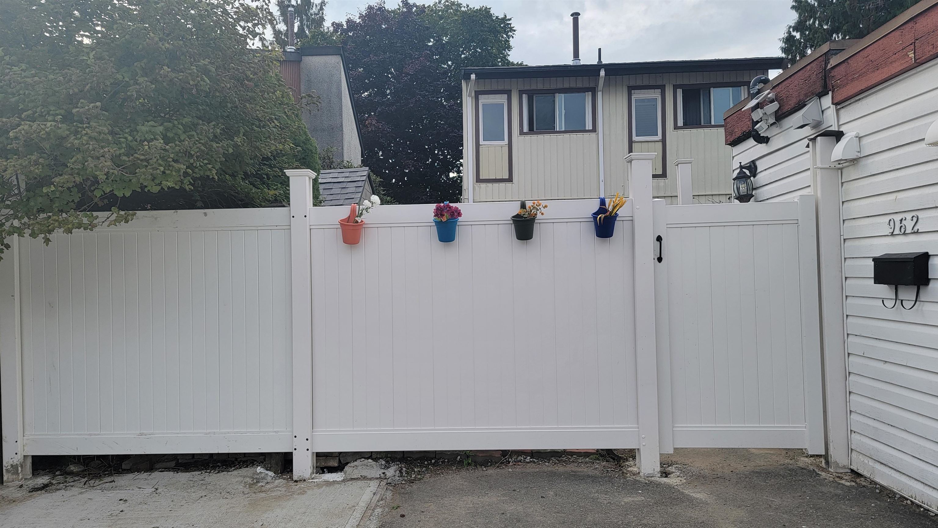 MLS® listing #R3065130 for sale located at 962 CHERRYBROOK PLACE, Coquitlam BC V3C 4B7