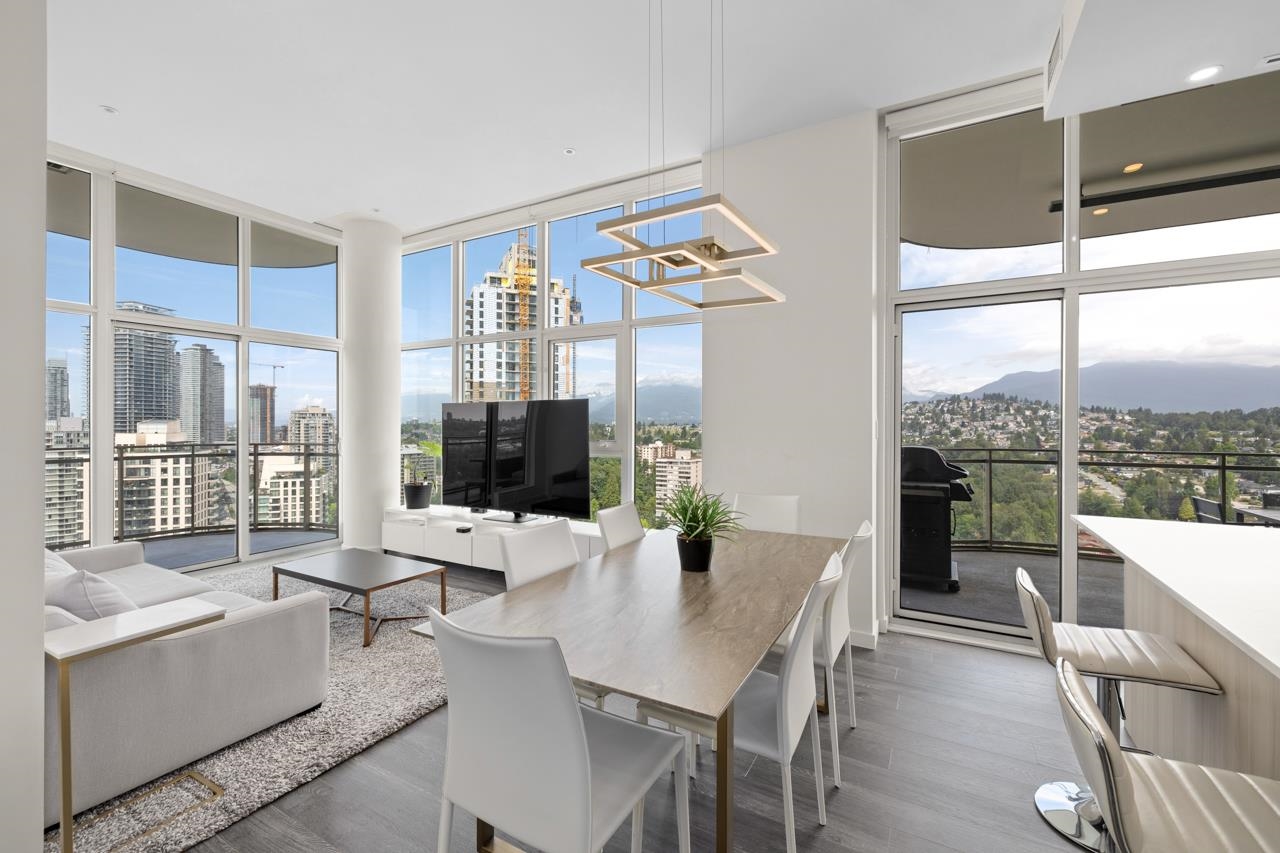 MLS® listing #R3065154 for sale located at 3106 5333 GORING STREET