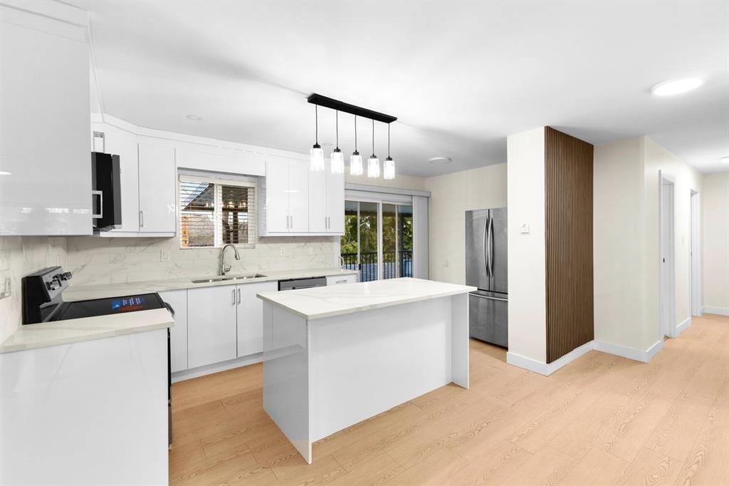 11633 87A AVENUE, Surrey BC V4C 3B2, R3065162, BC,