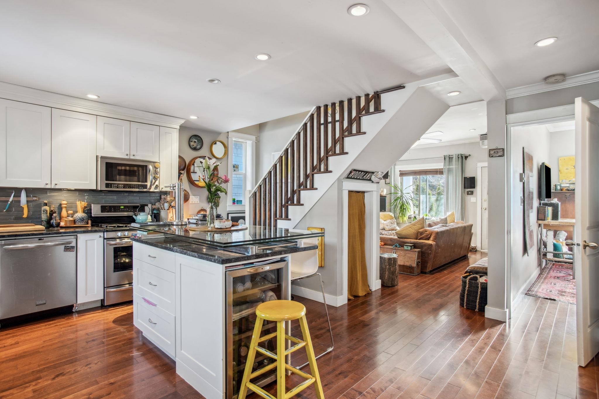 3617 ADANAC STREET, Vancouver BC V5K 2P7, R3065384, BC,