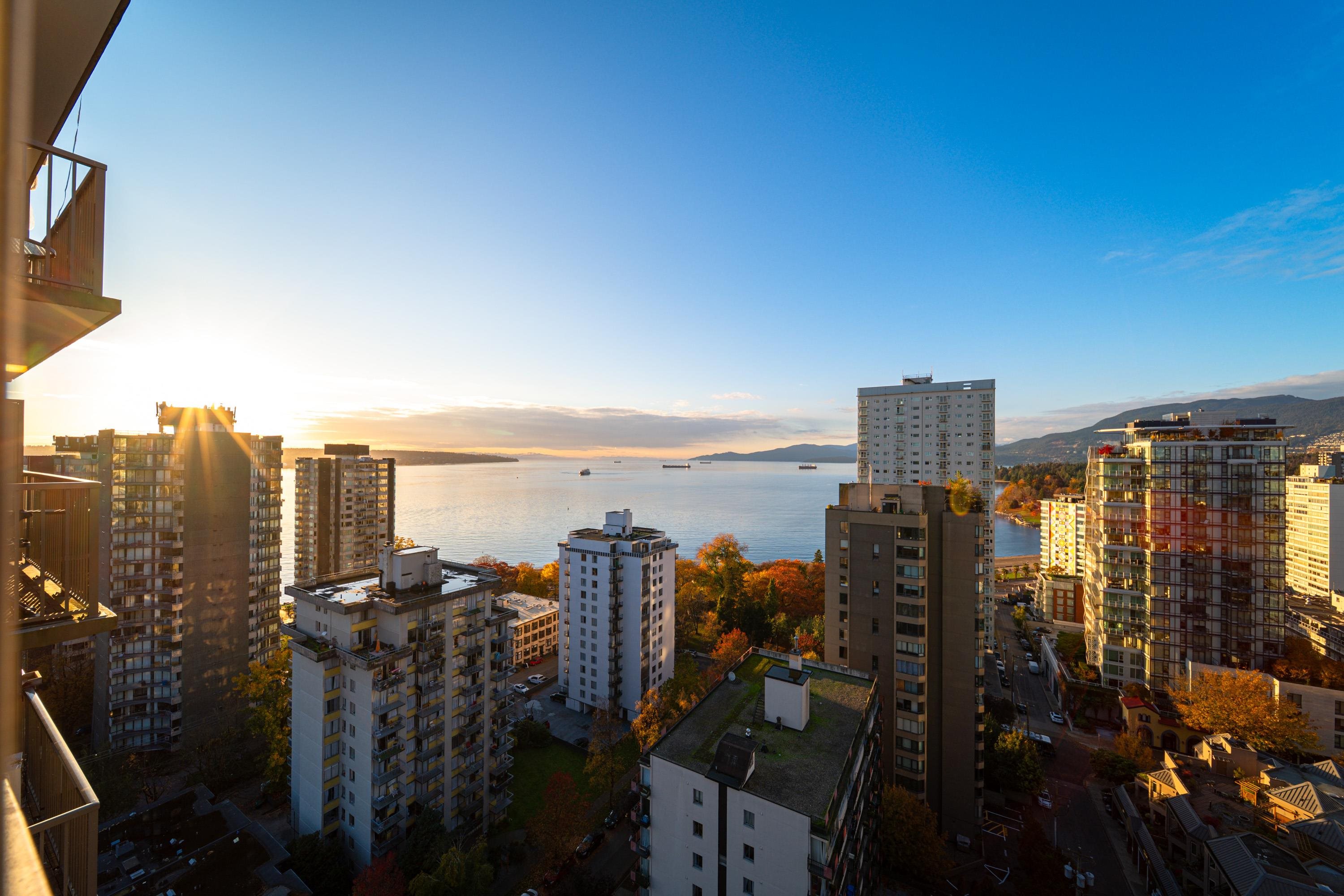 2004 1251 CARDERO STREET, R3065564, BC,