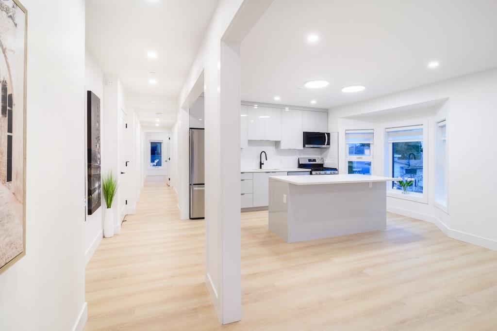 3304 WELLINGTON AVENUE, Vancouver BC V5R 4Y2, R3065626, BC,