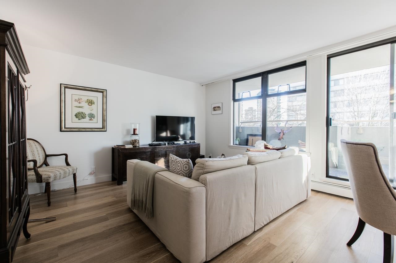 MLS® listing #R3065717 for sale located at 401 1819 PENDRELL STREET