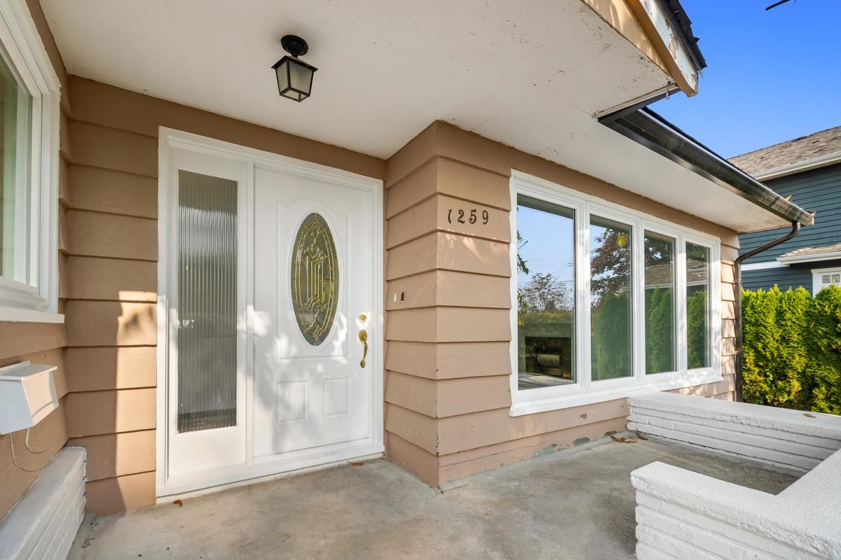 MLS® listing #R3065731 for sale located at 1259 GORDON AVENUE, West Vancouver BC V7T 1R1