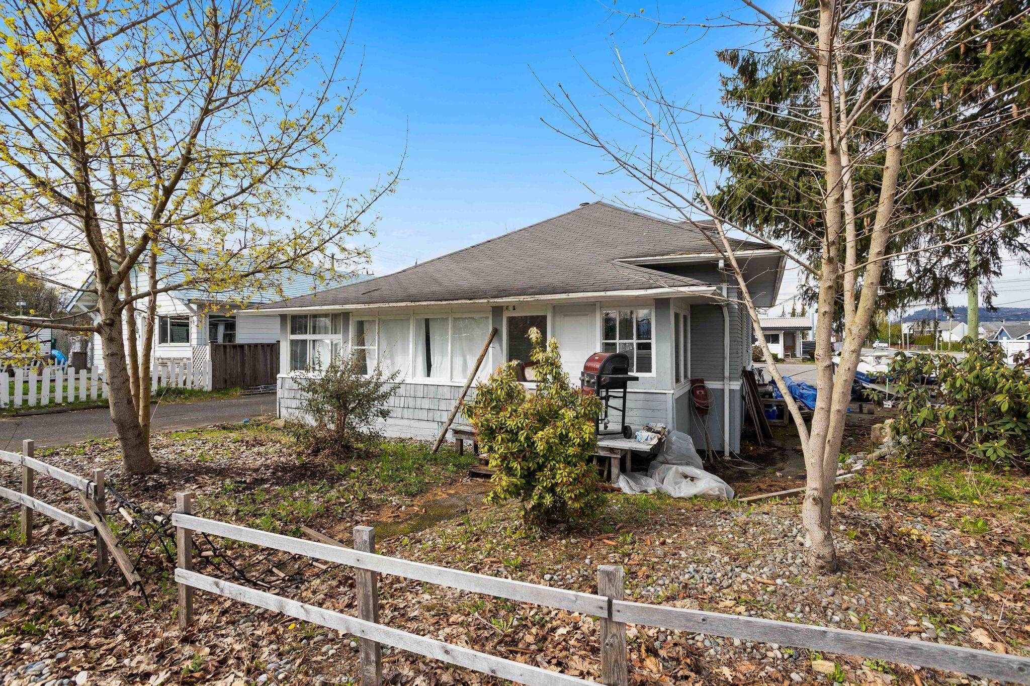 34595 2 AVENUE, Abbotsford BC V2S 8B7, R3065803, BC,