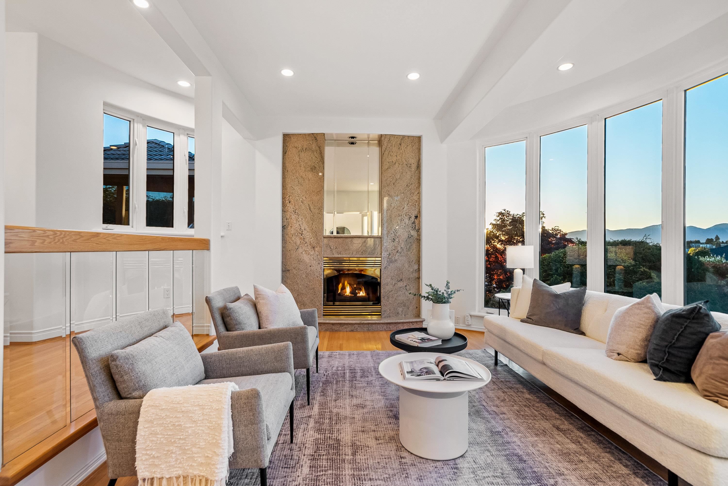 5770 CHARLES STREET, Burnaby BC V5B 2G4, R3065879, BC,