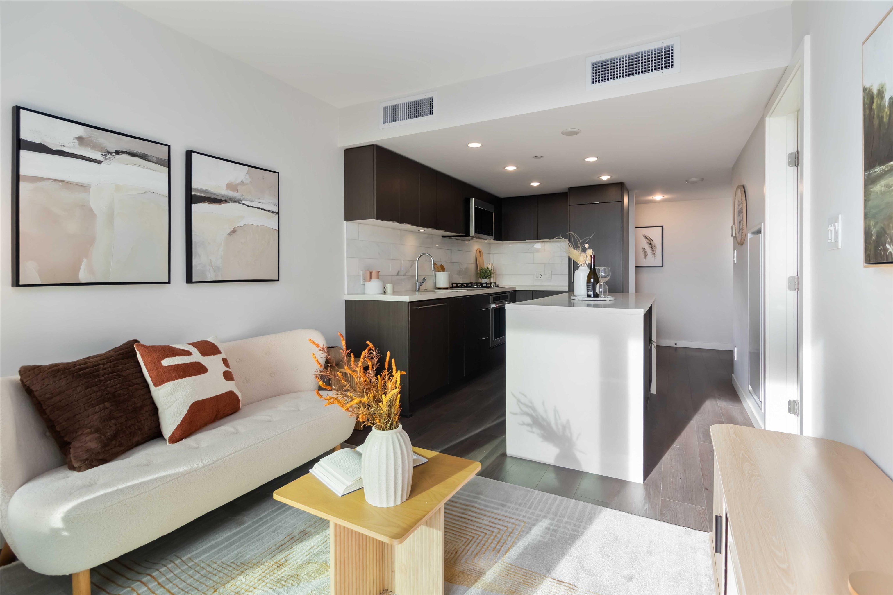 601 8238 LORD STREET, R3066051, BC,