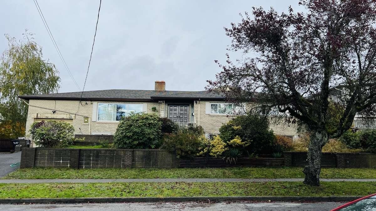 753 E 55TH AVENUE, Vancouver BC V5X 1N8, R3066066, BC,