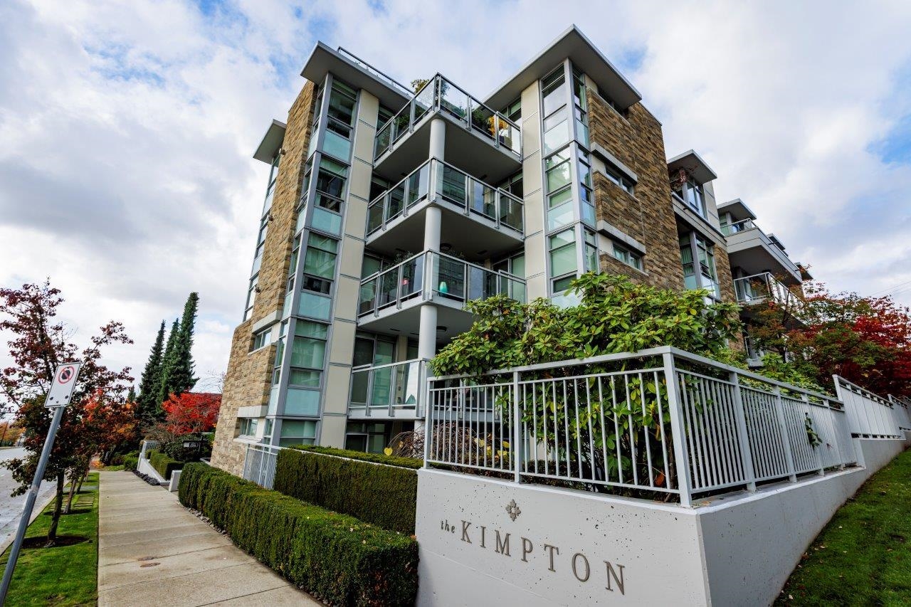 108 210 13TH STREET, R3066092, BC,