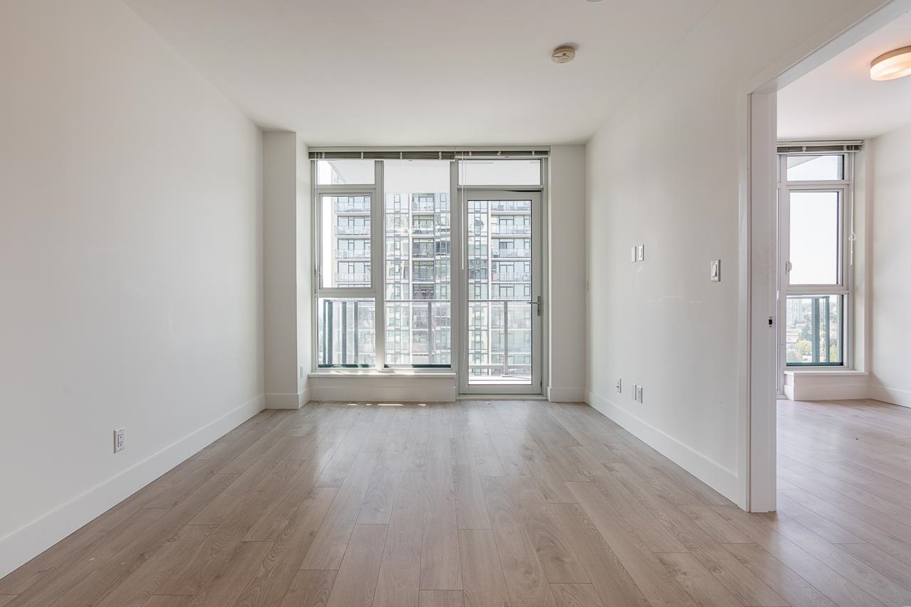 2401 7303 NOBLE LANE, R3066112, BC,