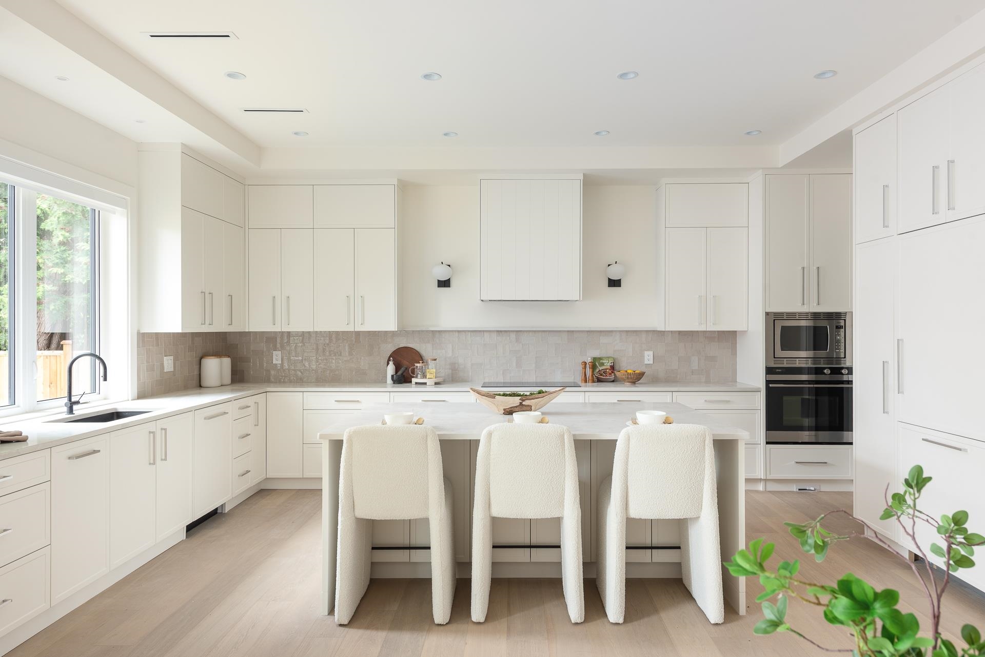 615 NICOLA AVENUE, Coquitlam BC V3J 7W8, R3066209, BC,