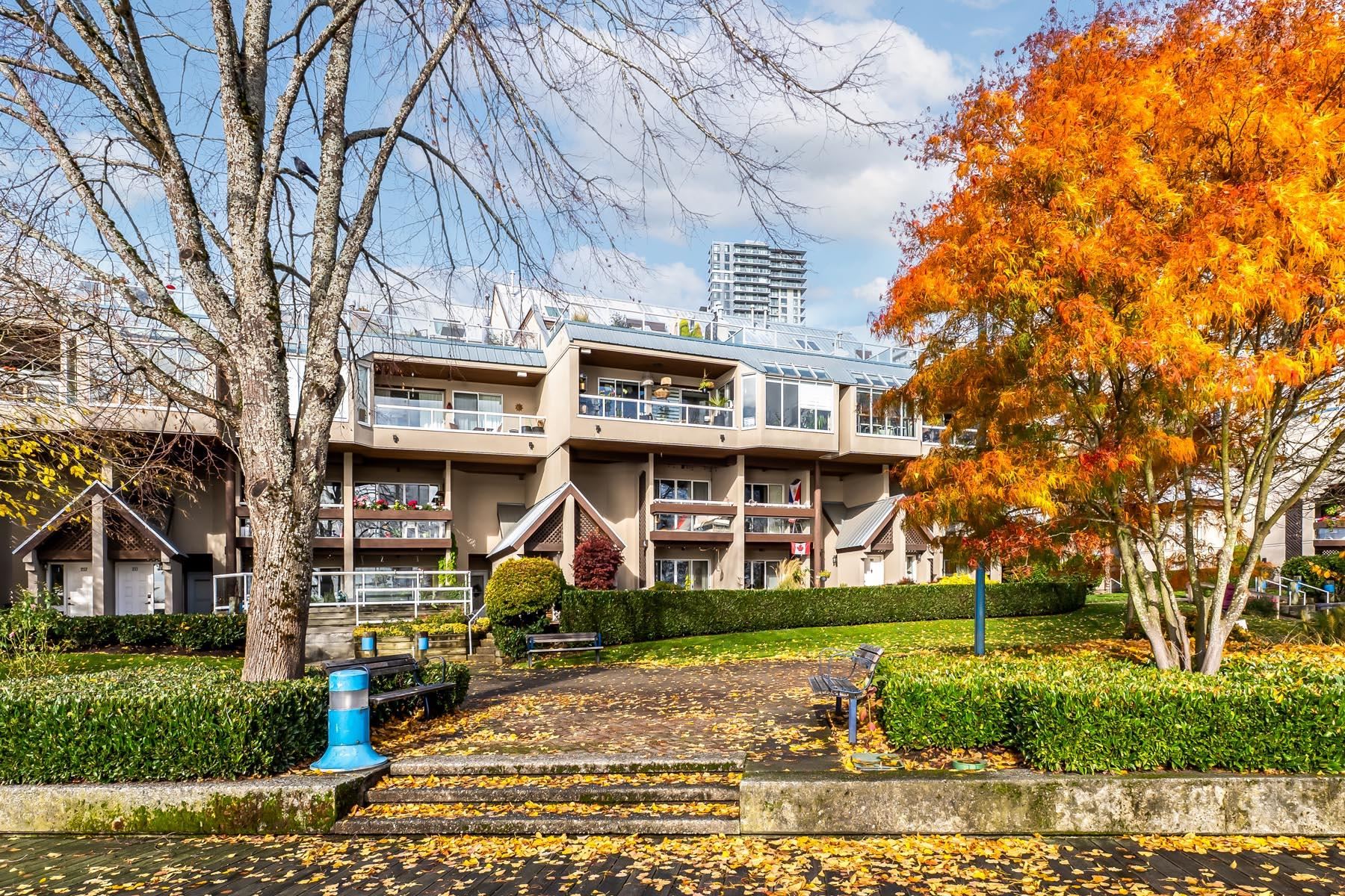 210 5 K DE K COURT, R3066281, BC,