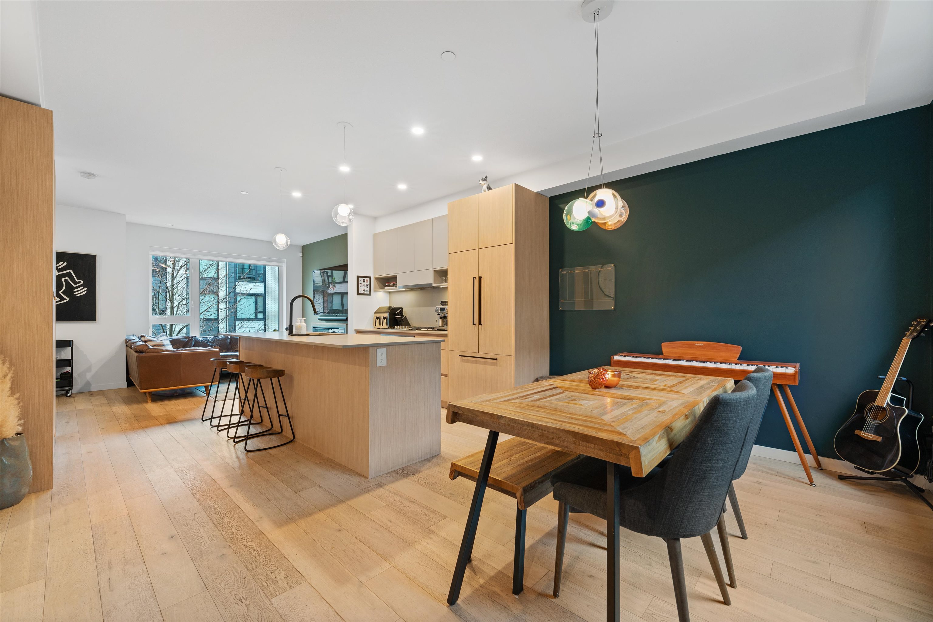 5 528 2ND STREET, R3066314, BC,