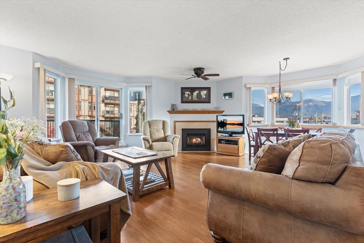 203 45604 BRETT AVENUE, R3066325, BC,