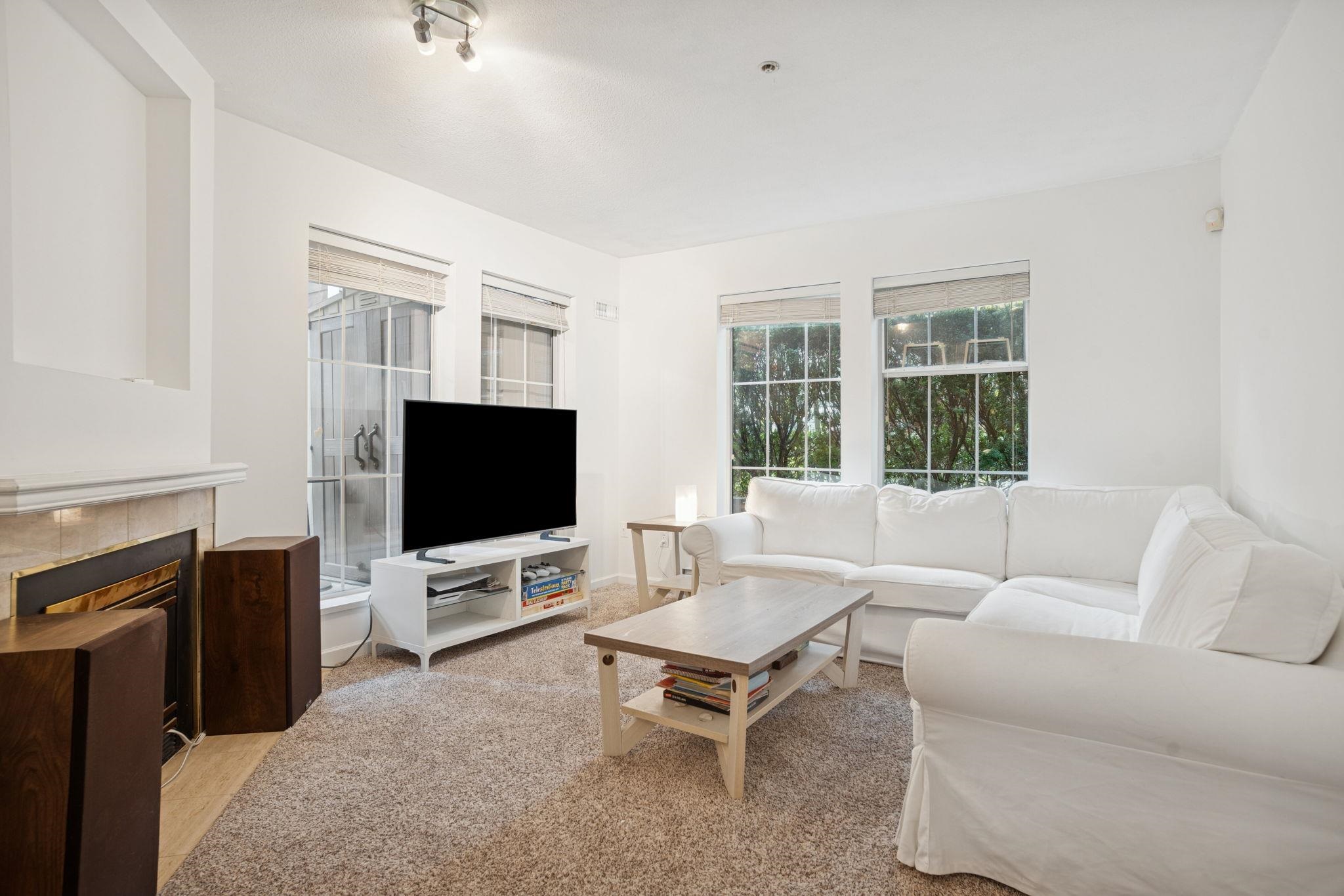 102 1199 WESTWOOD STREET, R3066415, BC,