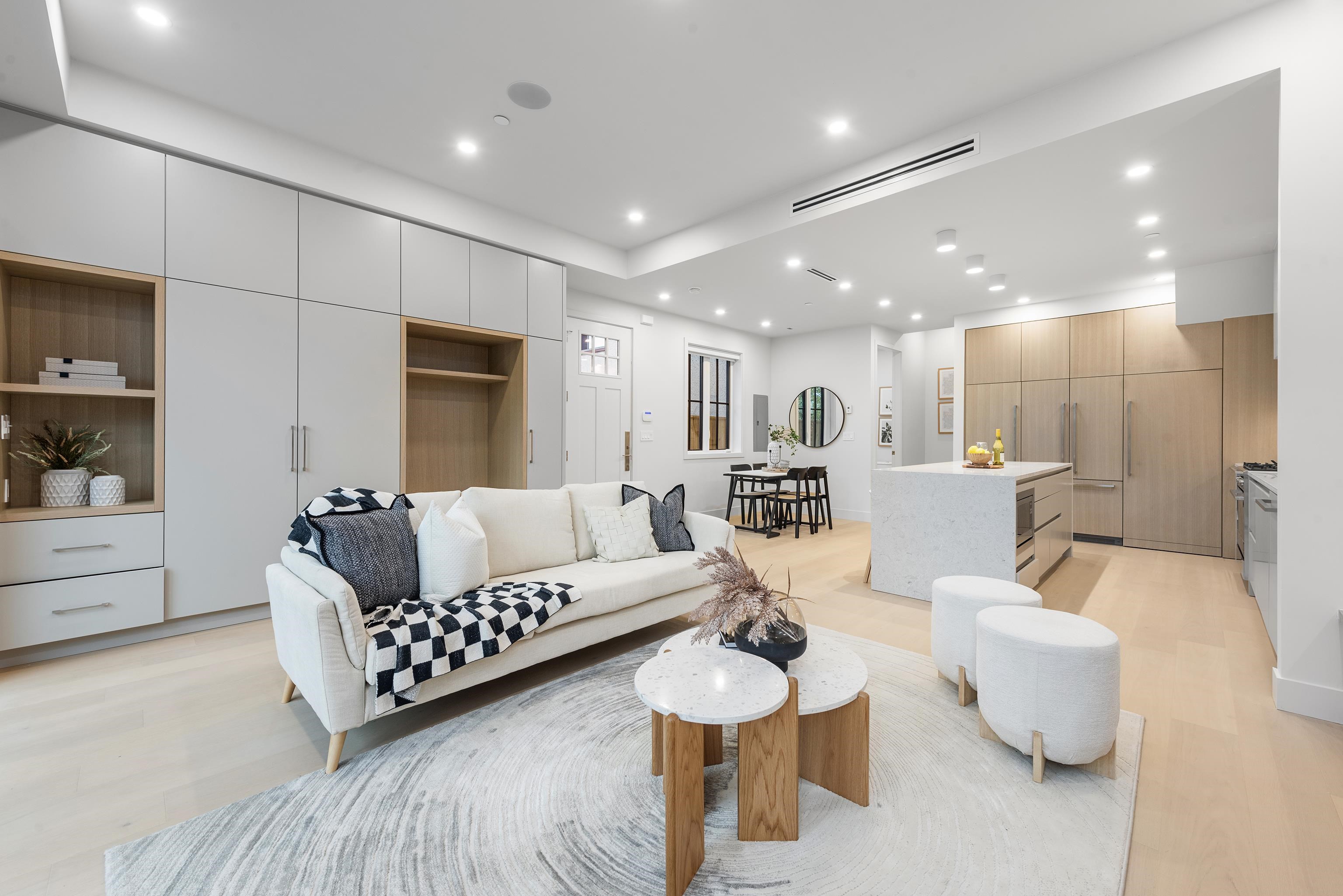 2134 E 10TH AVENUE, Vancouver BC V5N 1Y1, R3066420, BC,