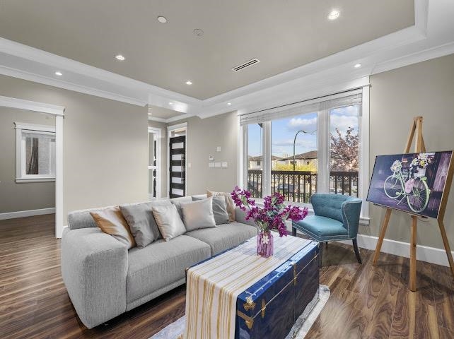 MLS® listing #R3066455 for sale located at 455 E 60TH AVENUE, Vancouver BC V5X 2A1