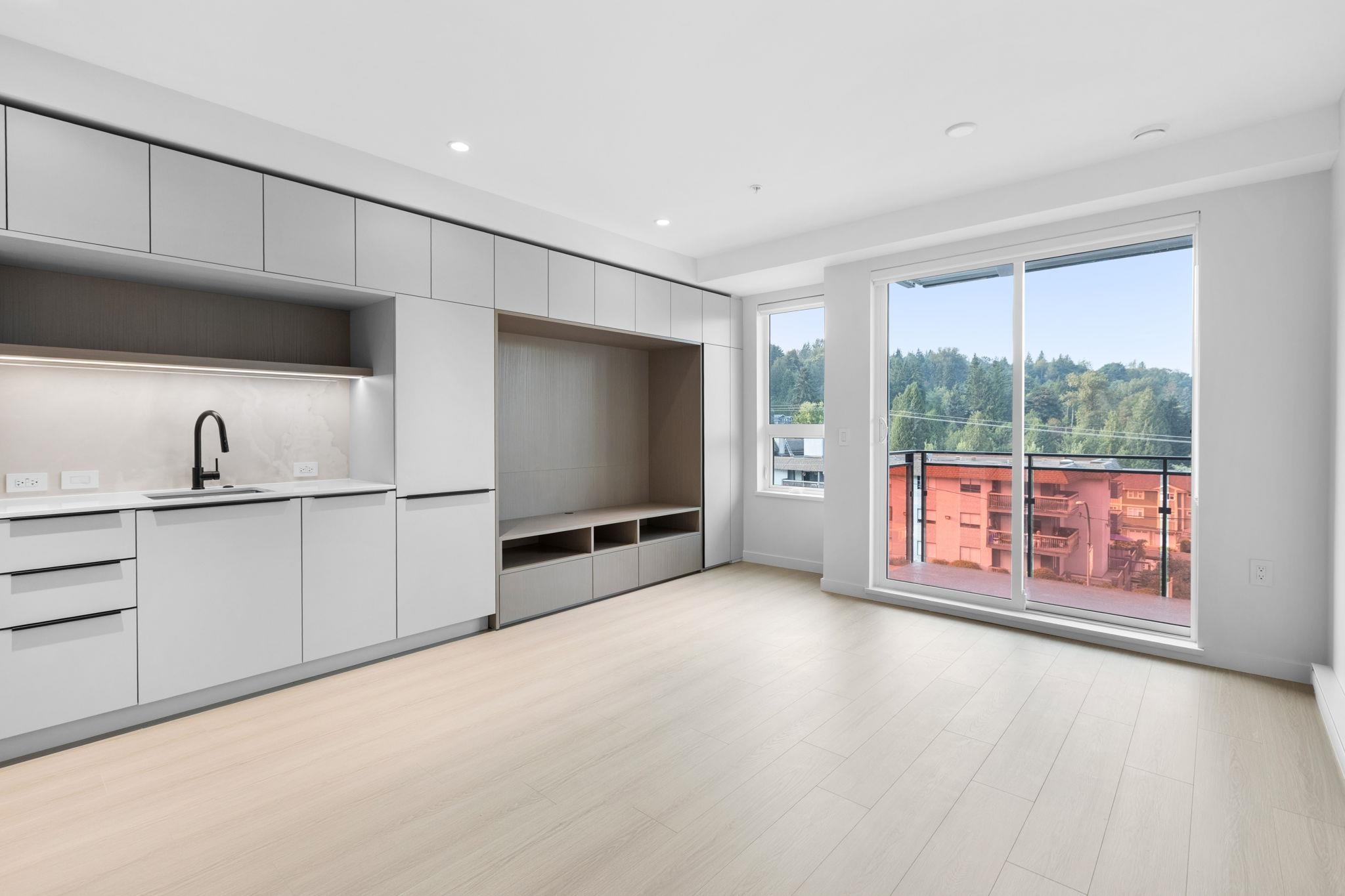 412 2015 ST. JOHNS STREET, R3066633, BC,