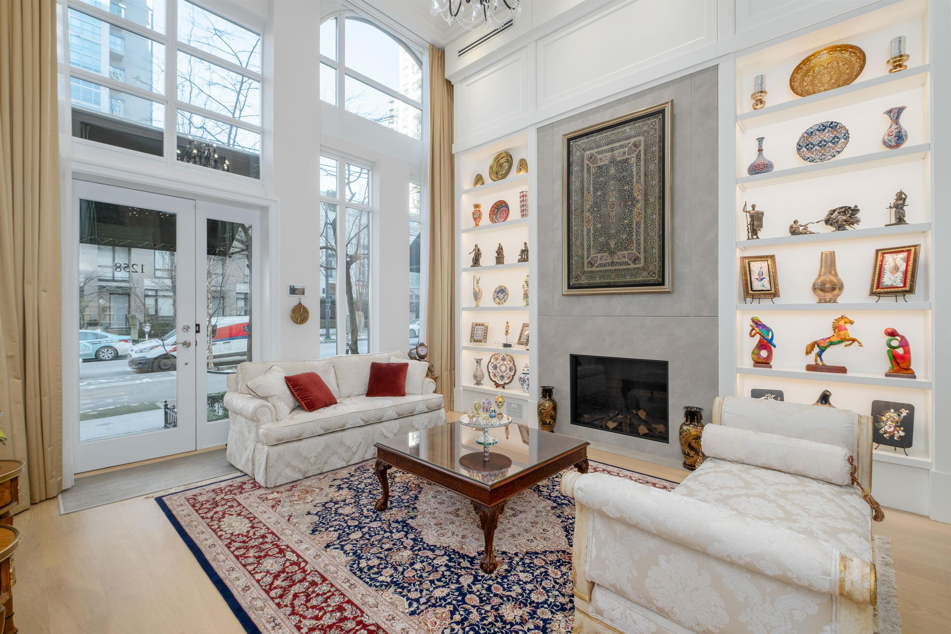 1258 RICHARDS STREET, Vancouver BC V6B 1S2, R3066665, BC,