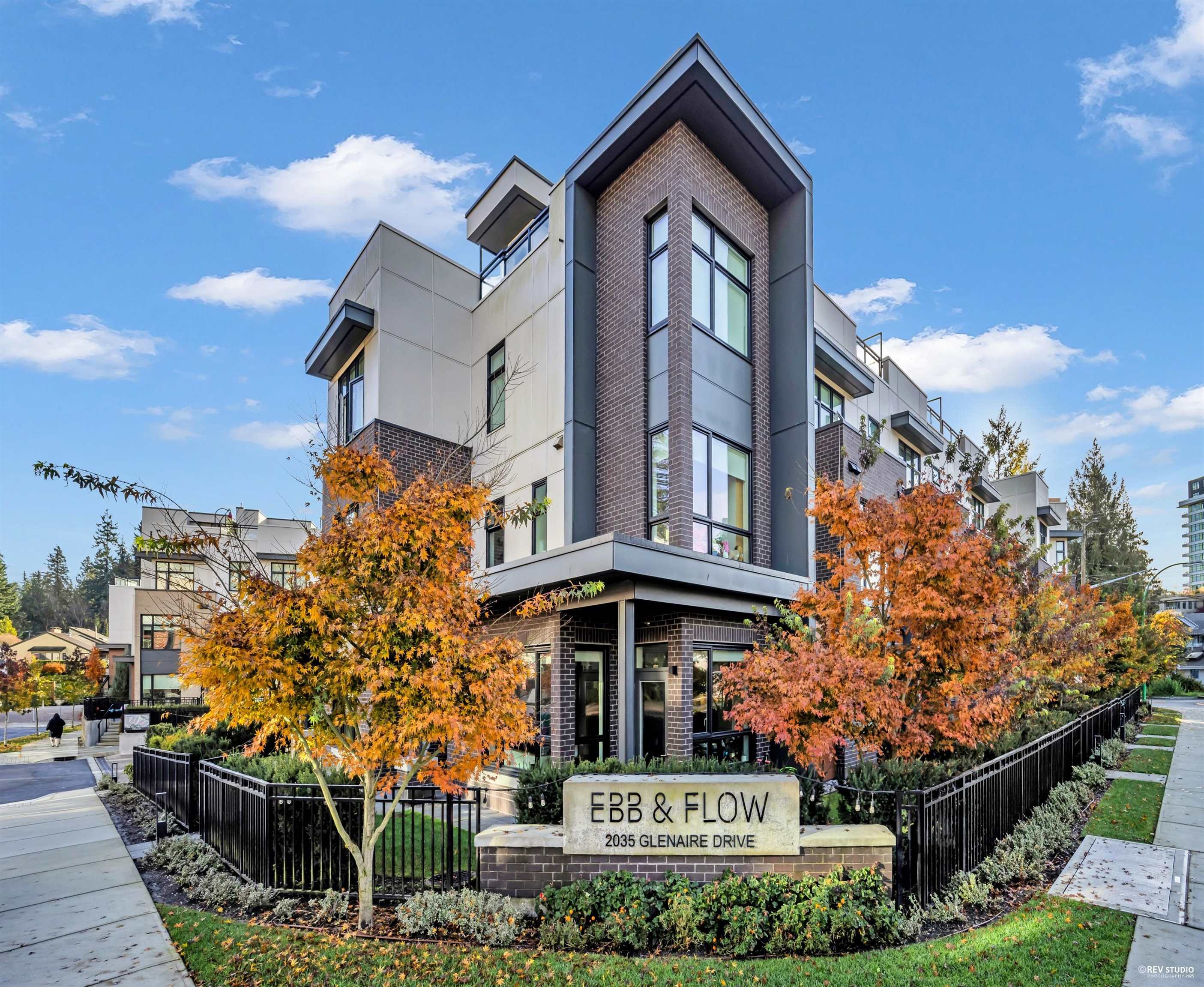 247 2035 GLENAIRE DRIVE, R3066712, BC,