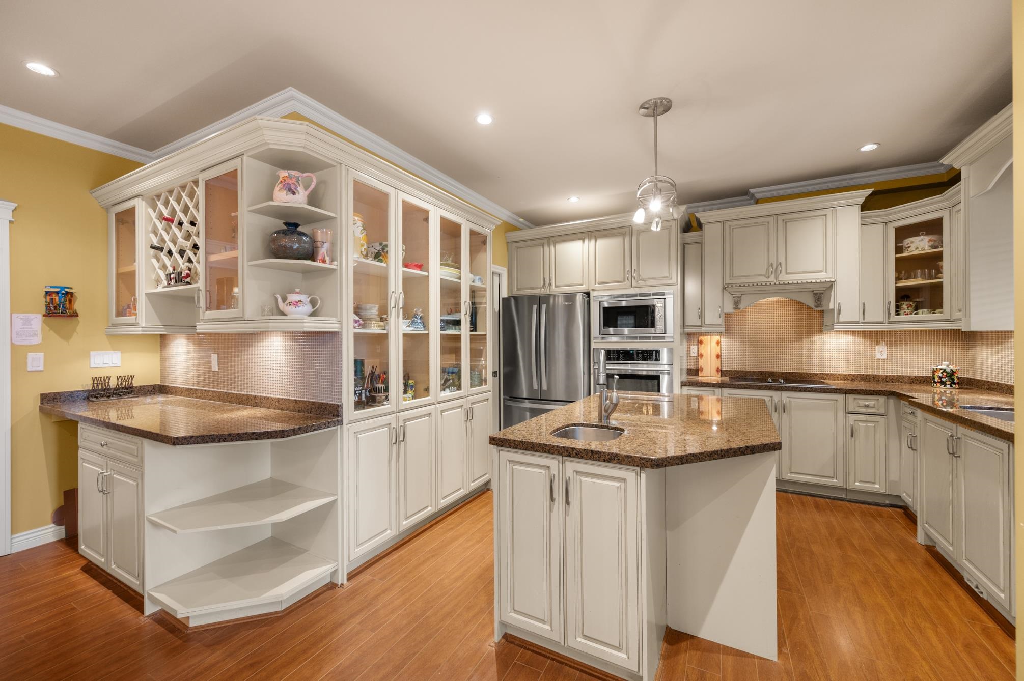 7058 PATTERSON AVENUE, Burnaby BC V5J 3N7, R3066777, BC,