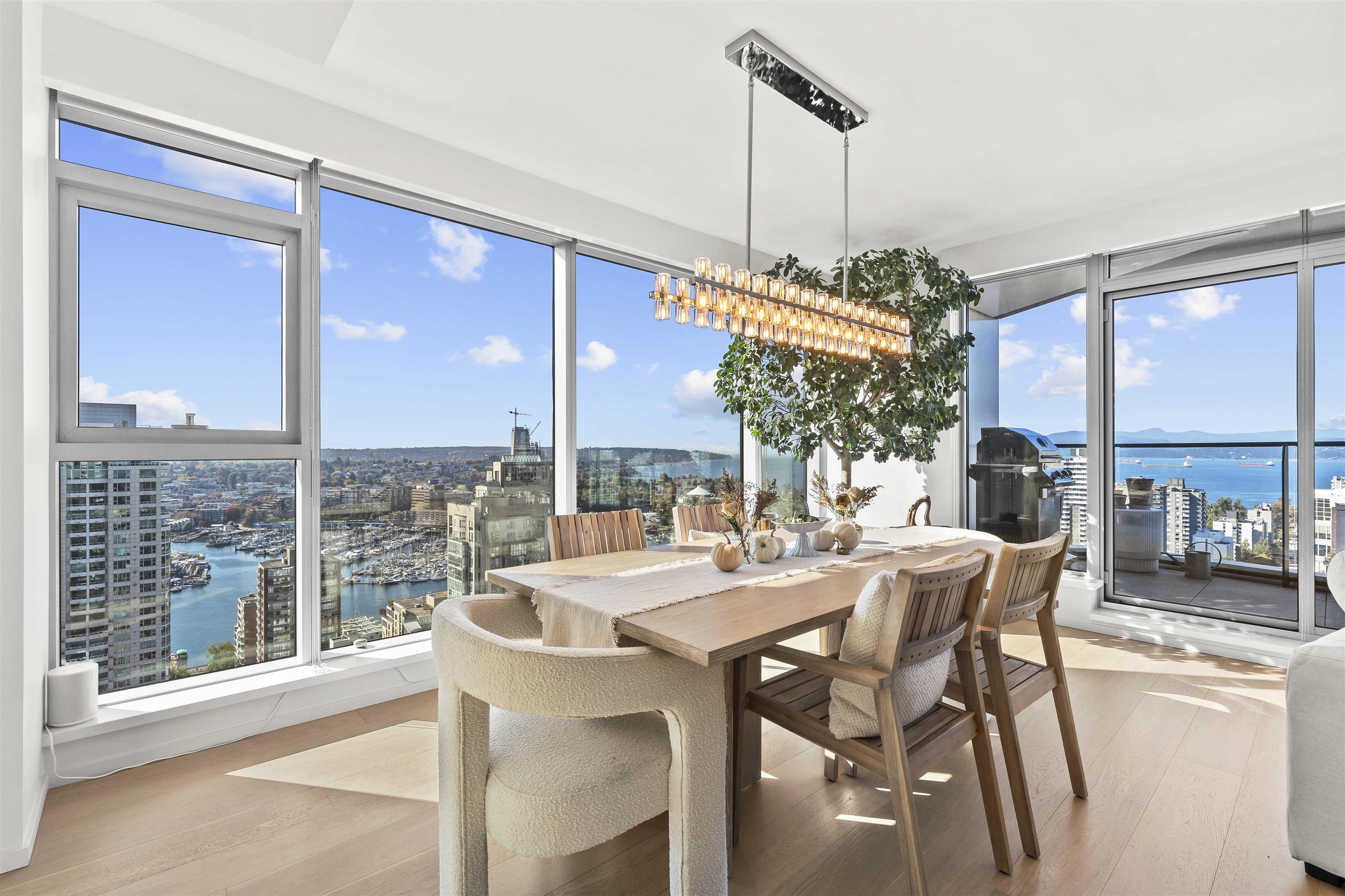 2403 889 PACIFIC STREET, R3066793, BC,