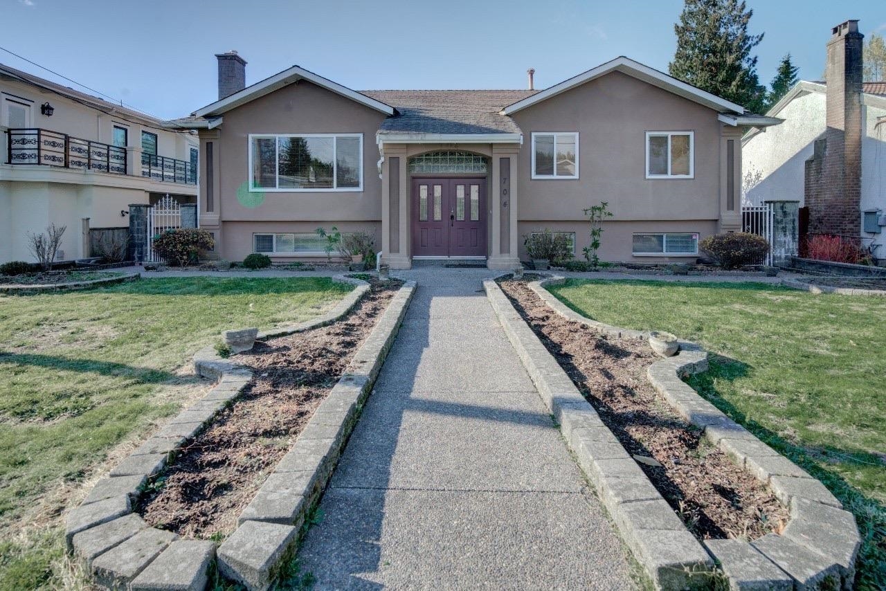 704 MACINTOSH STREET, Coquitlam BC V3J 4Y7, R3066798, BC,