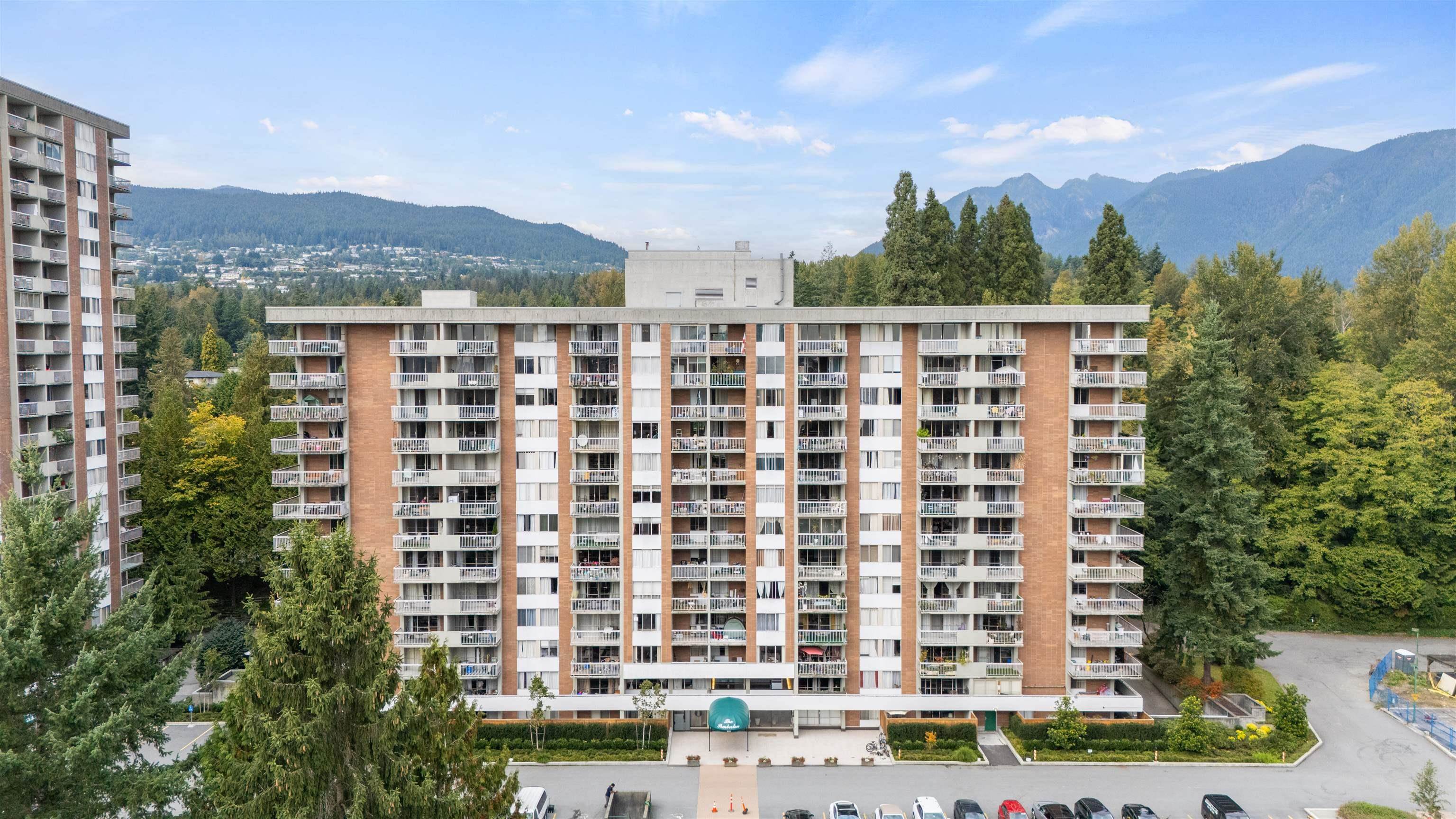 201 2012 FULLERTON AVENUE, R3066928, BC,