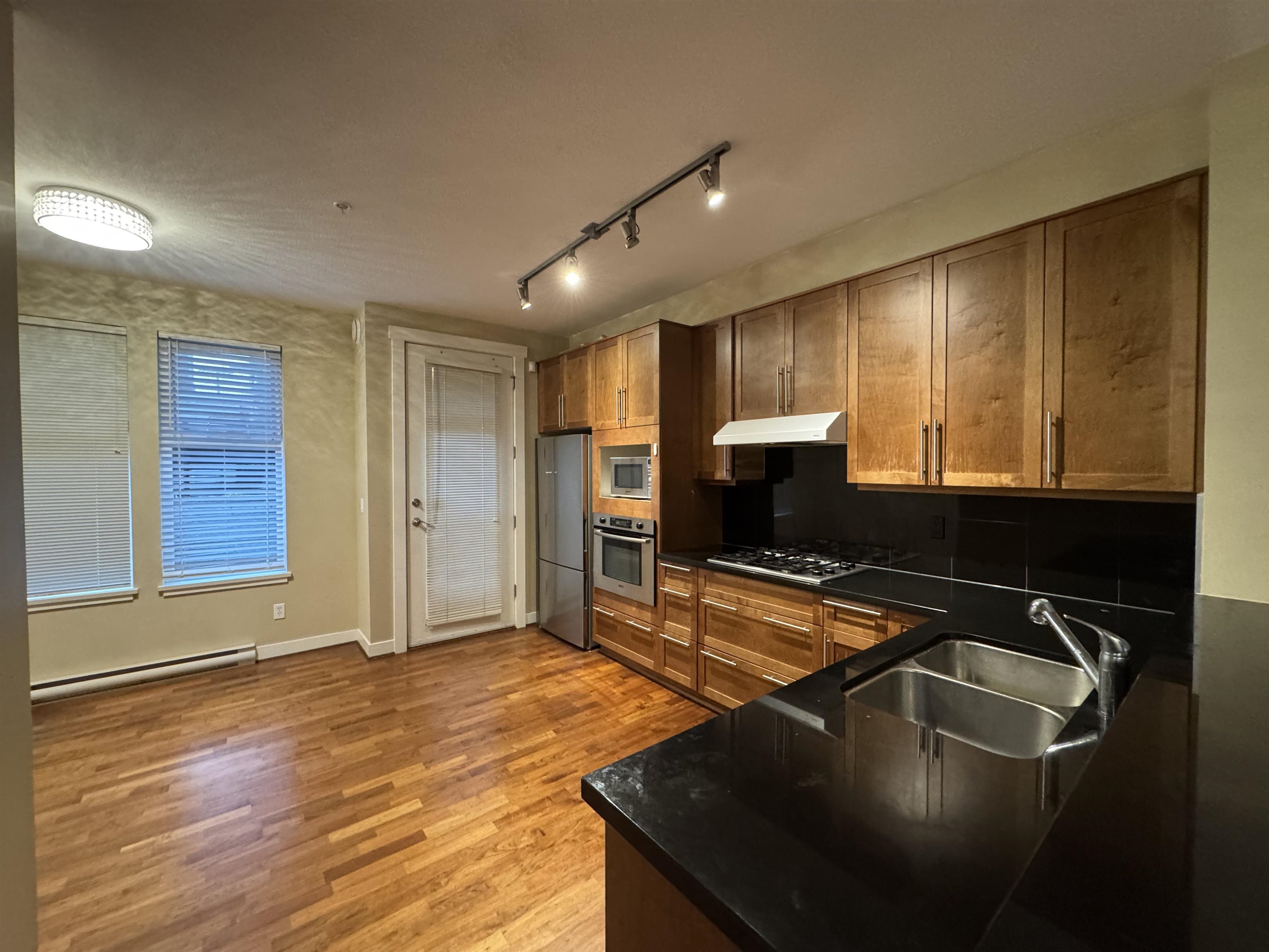 65XX ARBUTUS STREET, Vancouver BC V6P 5S5, R3066951, BC,