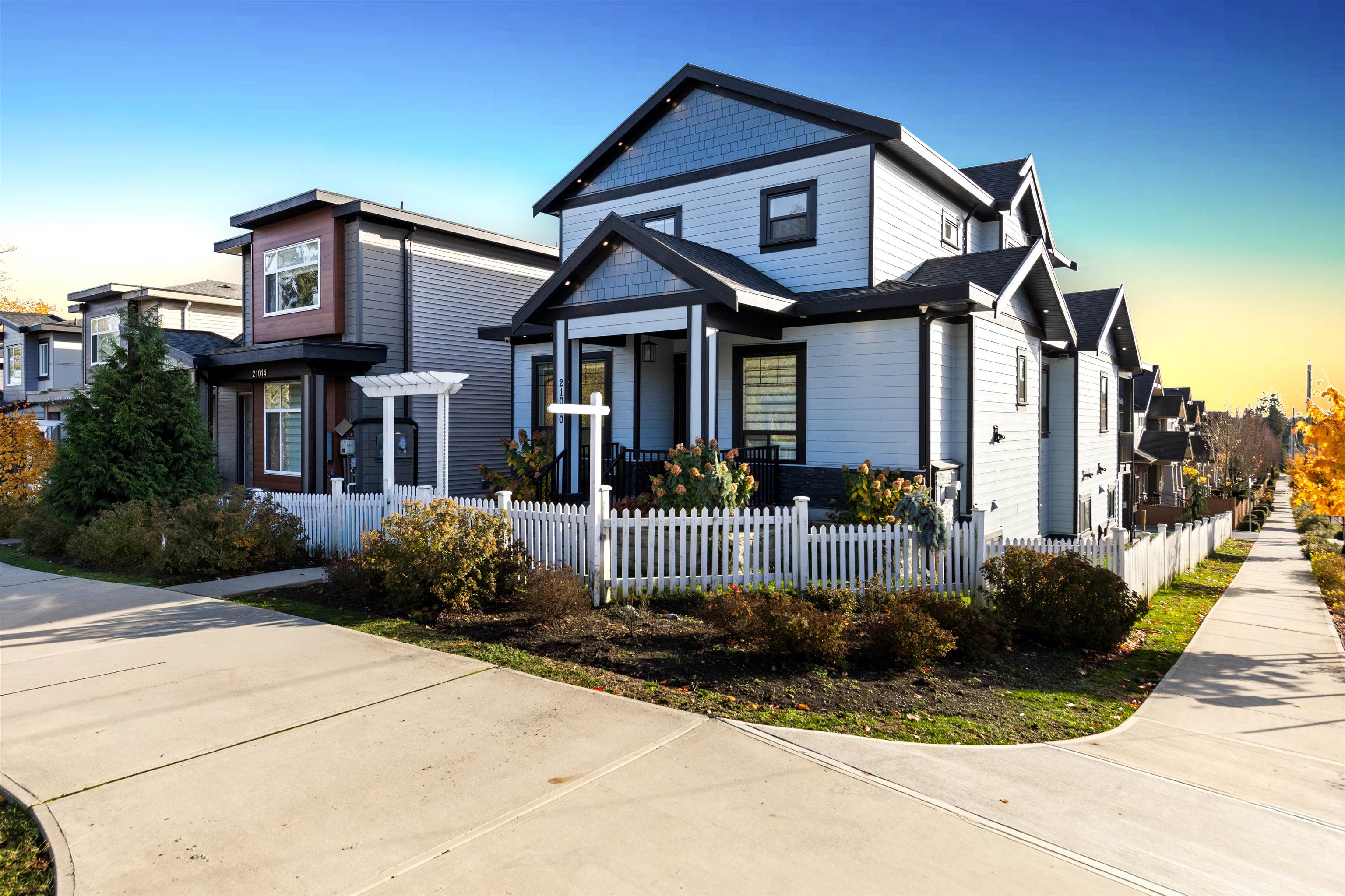 21010 72 AVENUE, Langley BC V2Y 2R6, R3067027, BC,