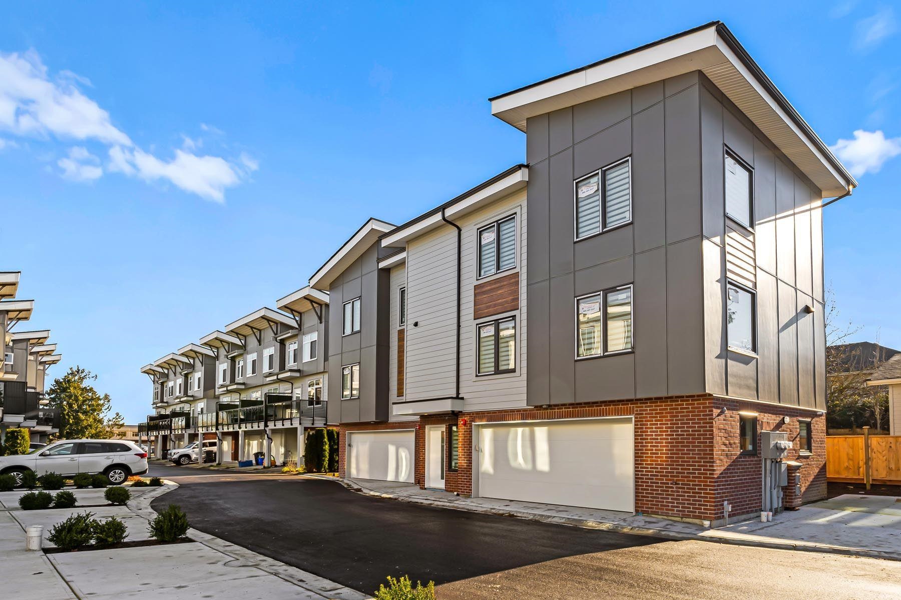 2 22348 48 AVENUE, R3067064, BC,