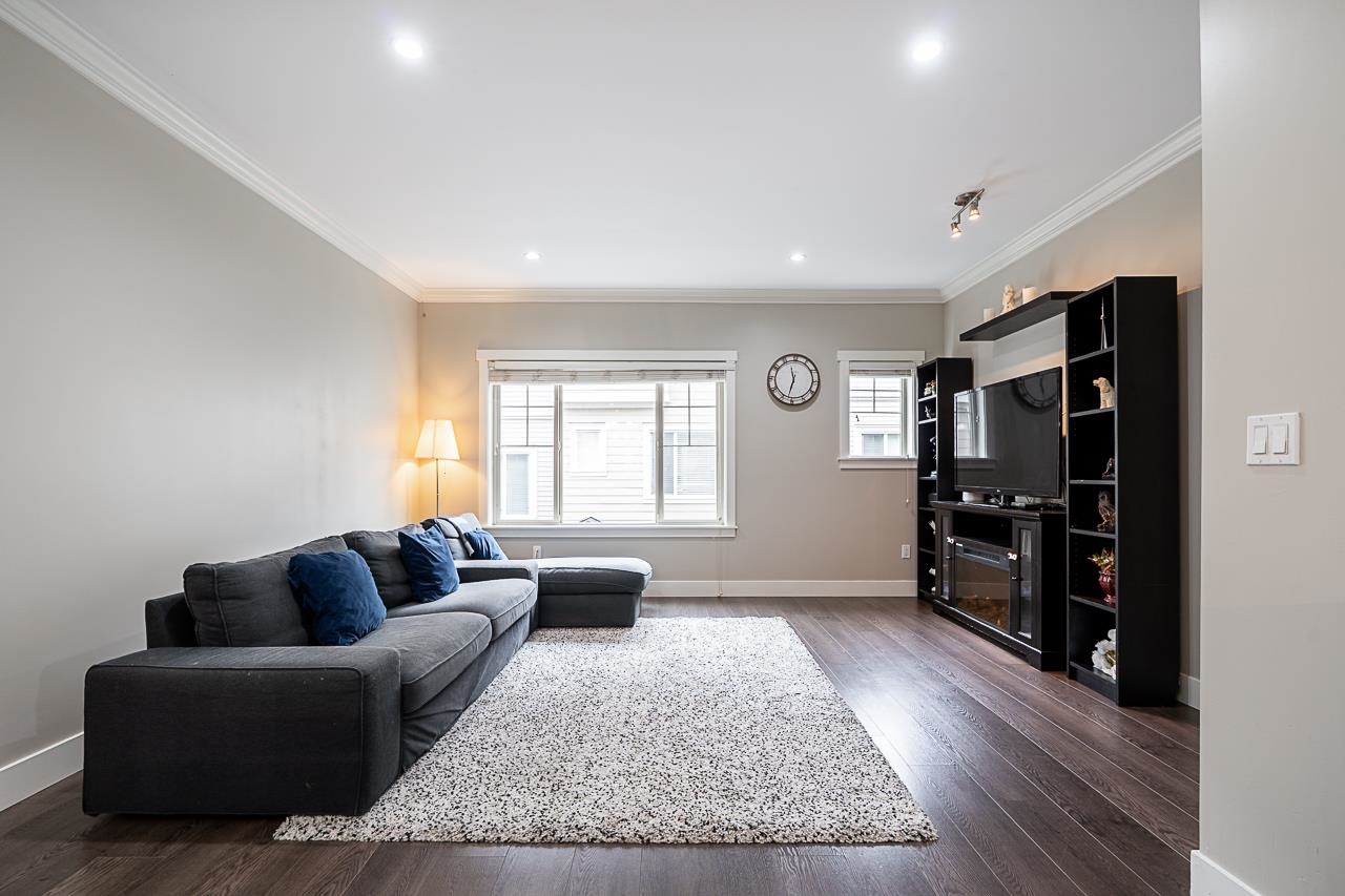 8 19097 64 AVENUE, R3067066, BC,