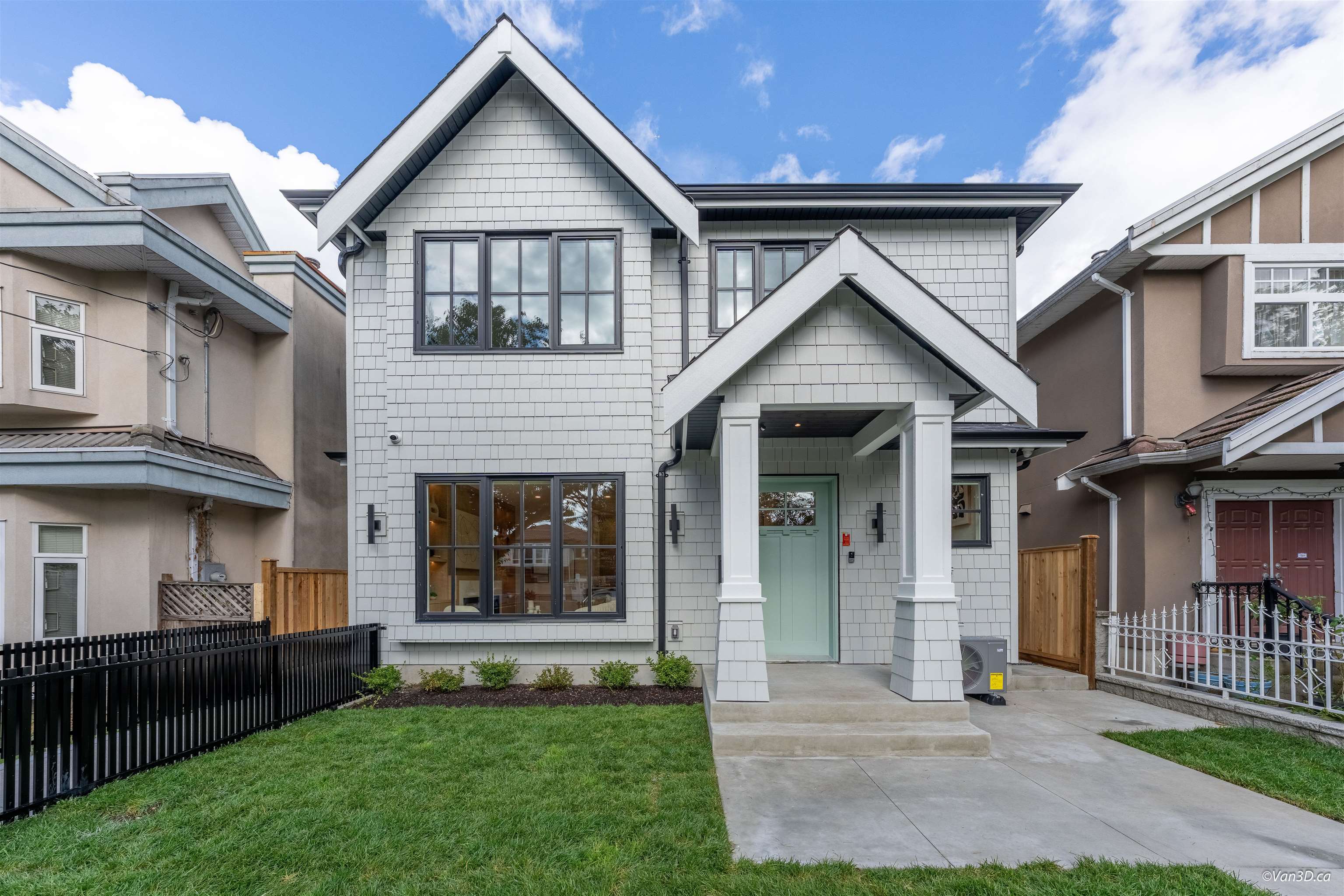 1 3121 46TH AVENUE, R3067122, BC,