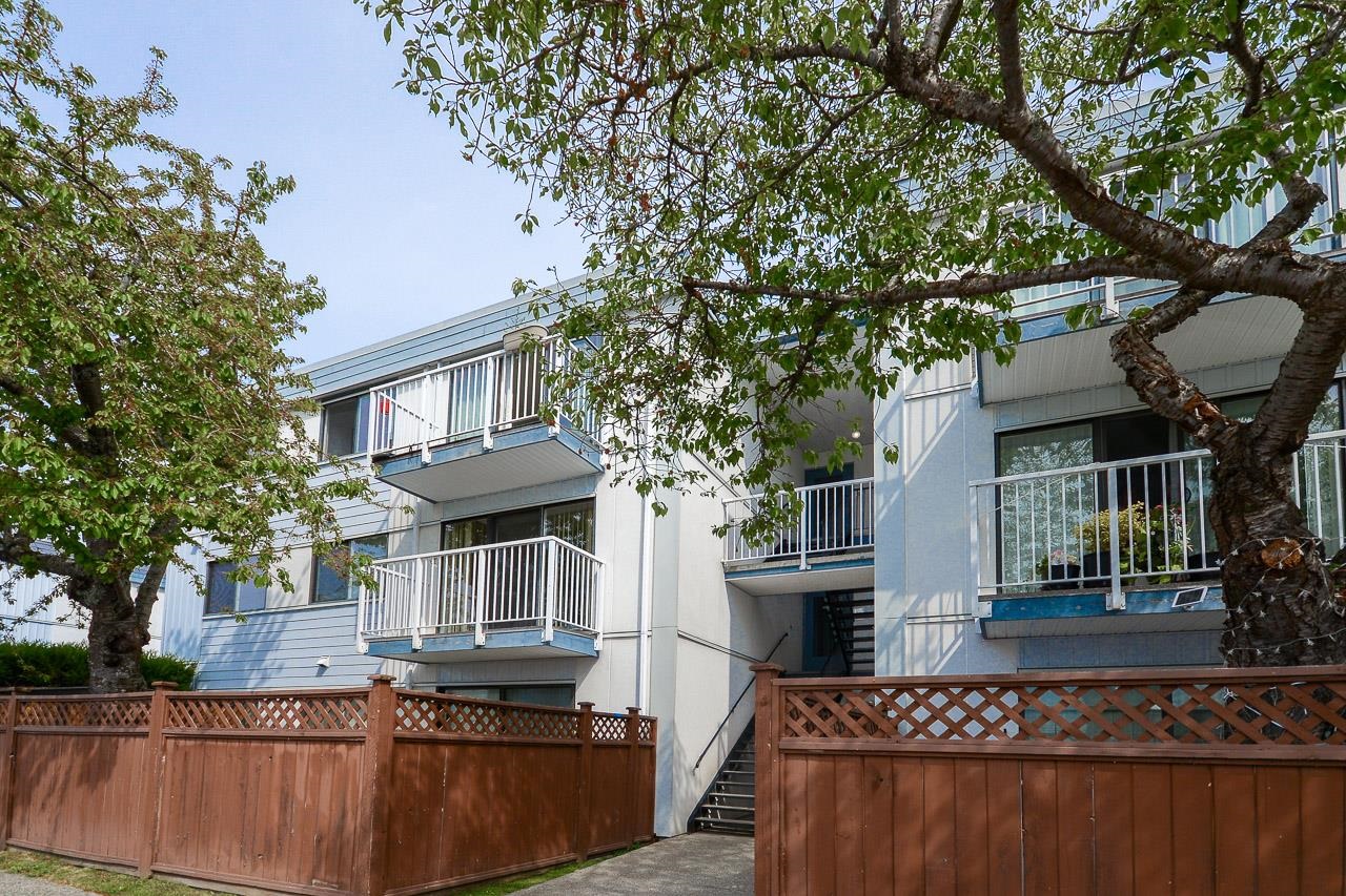 301 7200 LINDSAY ROAD, R3067313, BC,