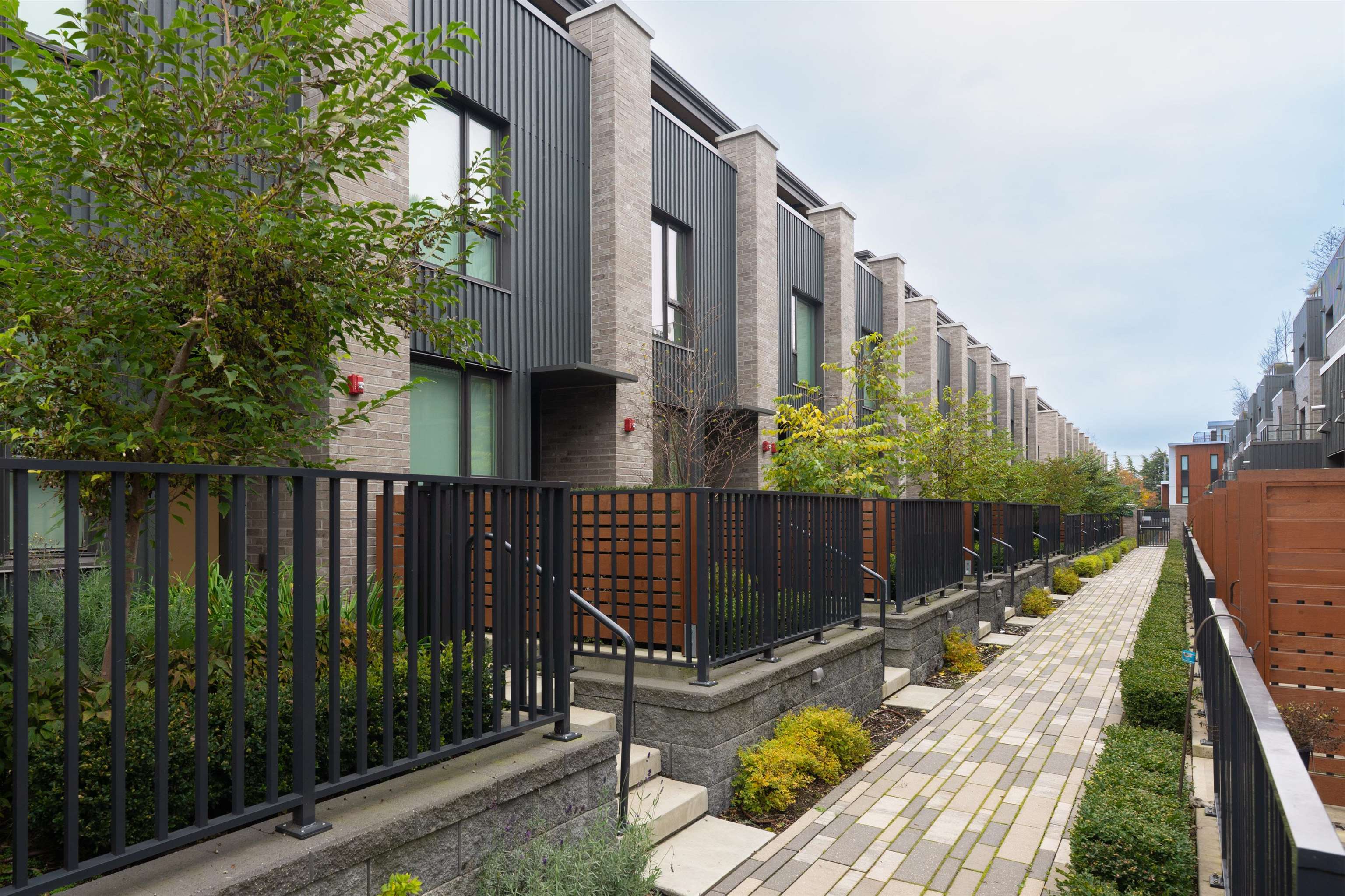 173 805 49TH AVENUE, R3067336, BC,