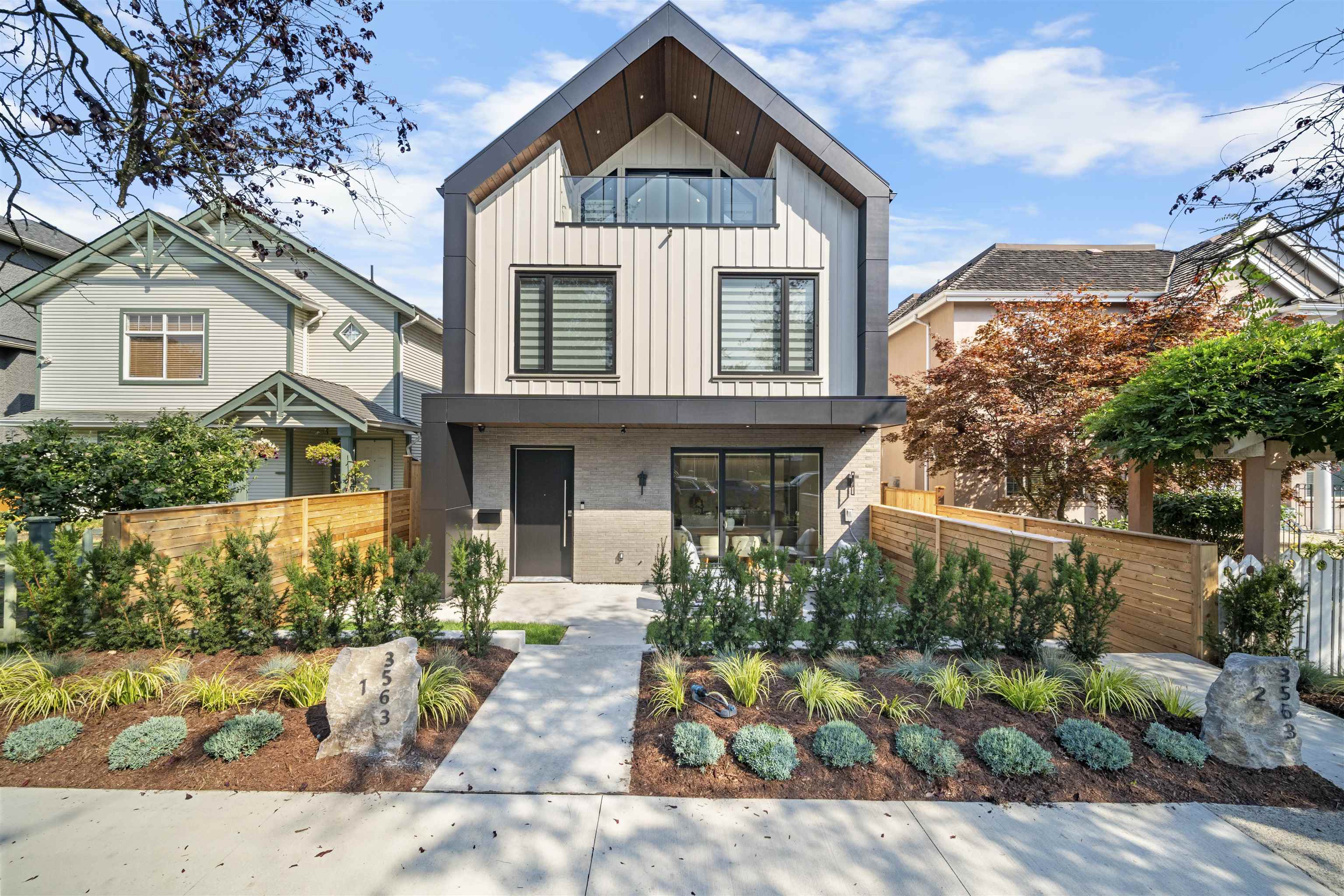 1 3563 25TH AVENUE, R3067357, BC,