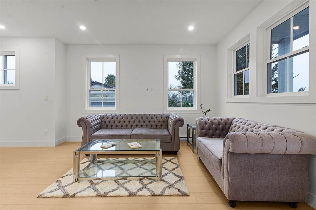 2 2360 CRESCENT WAY, R3067380, BC,