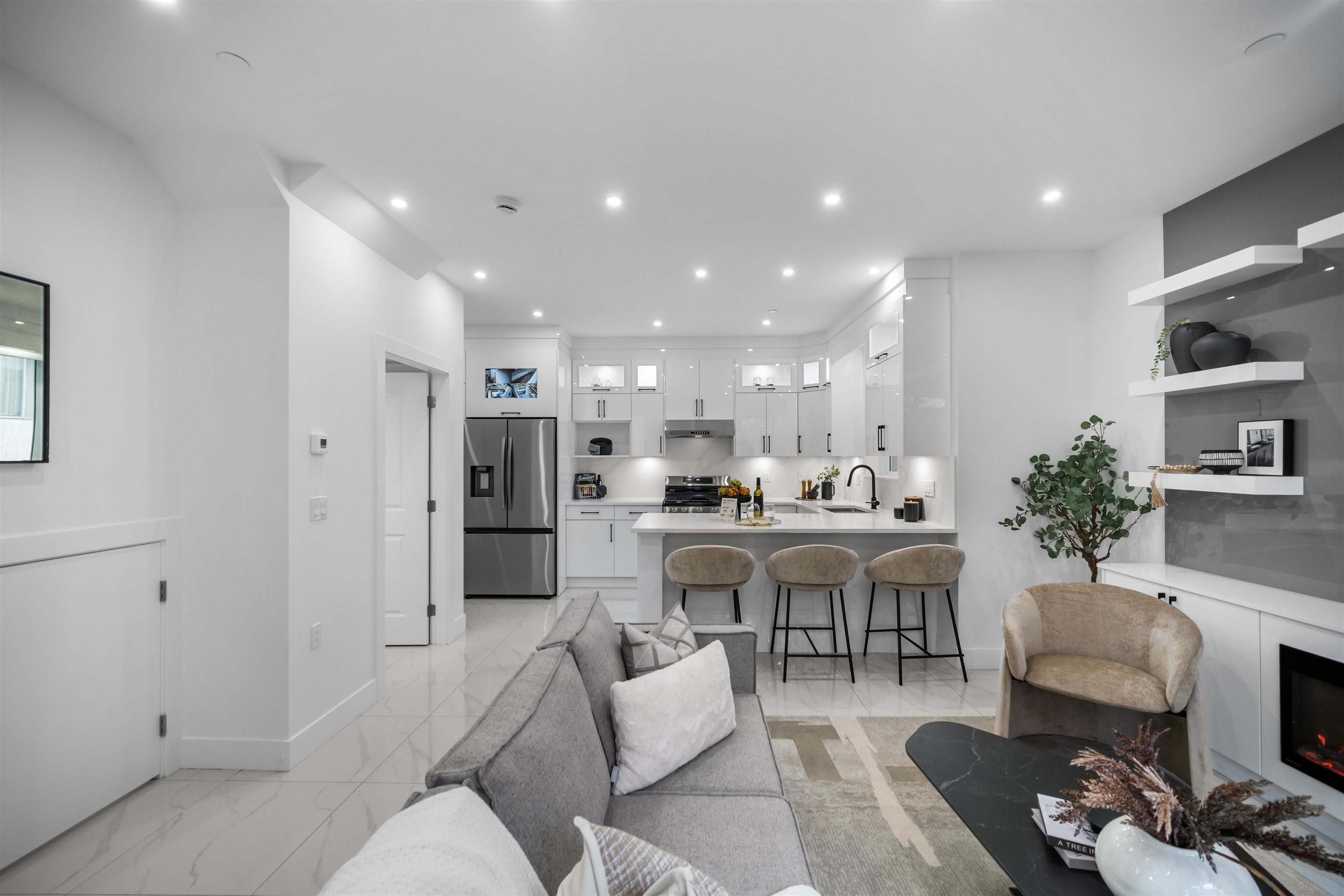 2076 E 50TH AVENUE, Vancouver BC V5P 1V3, R3067455, BC,