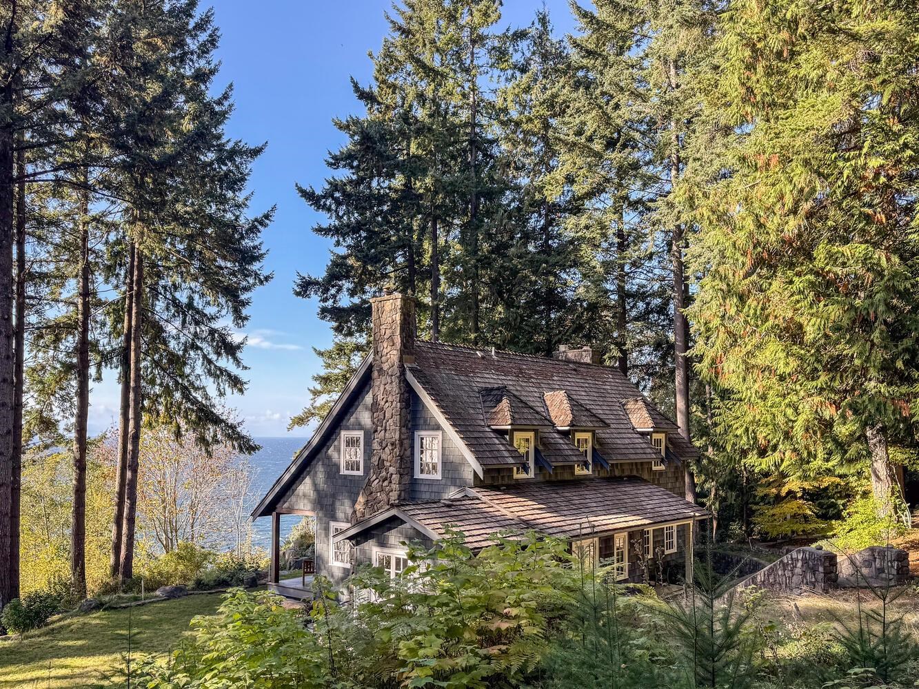 1289 GOWER POINT ROAD, Gibsons BC V0N 1V3, R3067481, BC,